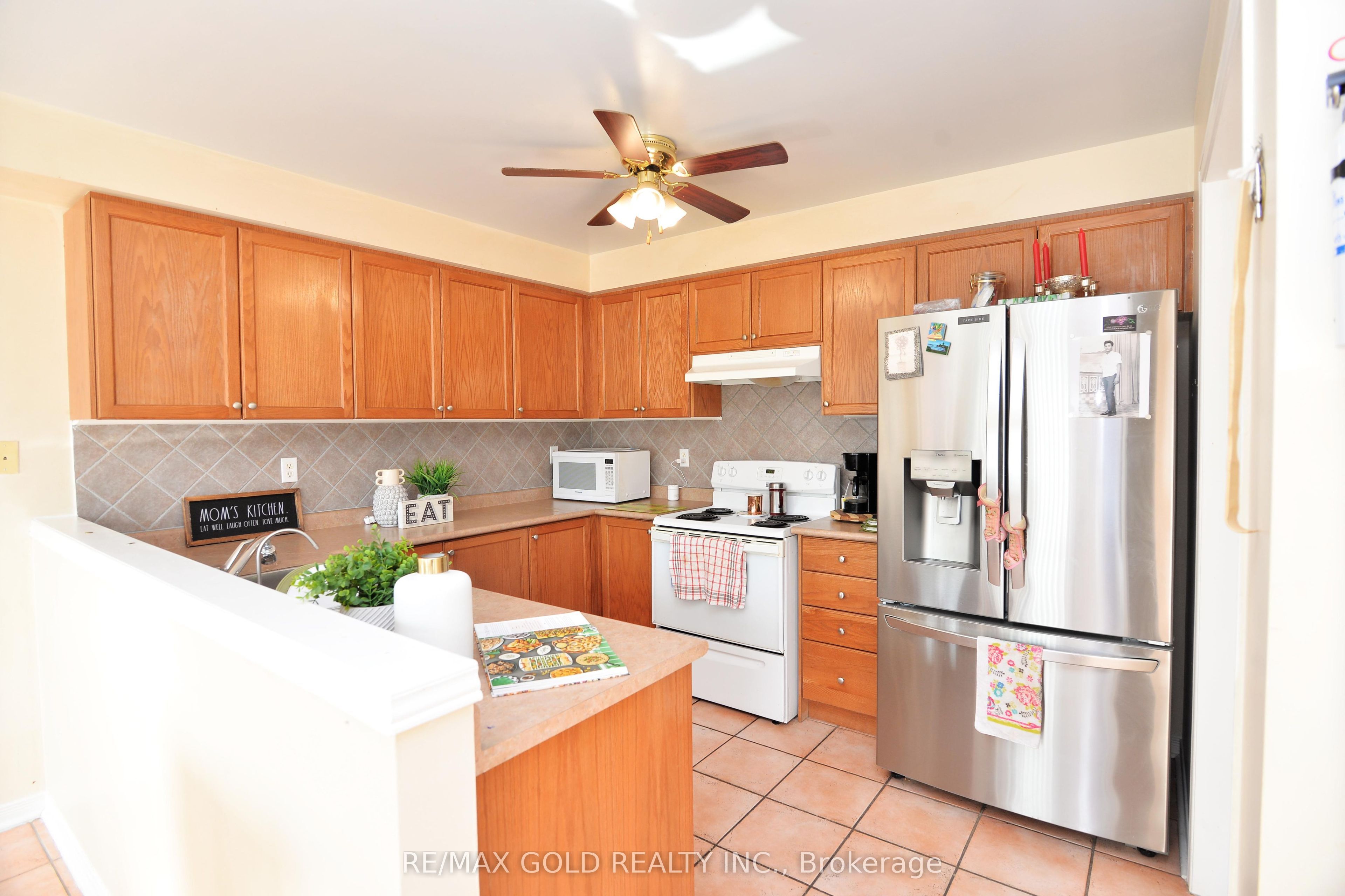 5974 Tenth Line Property Photo 14