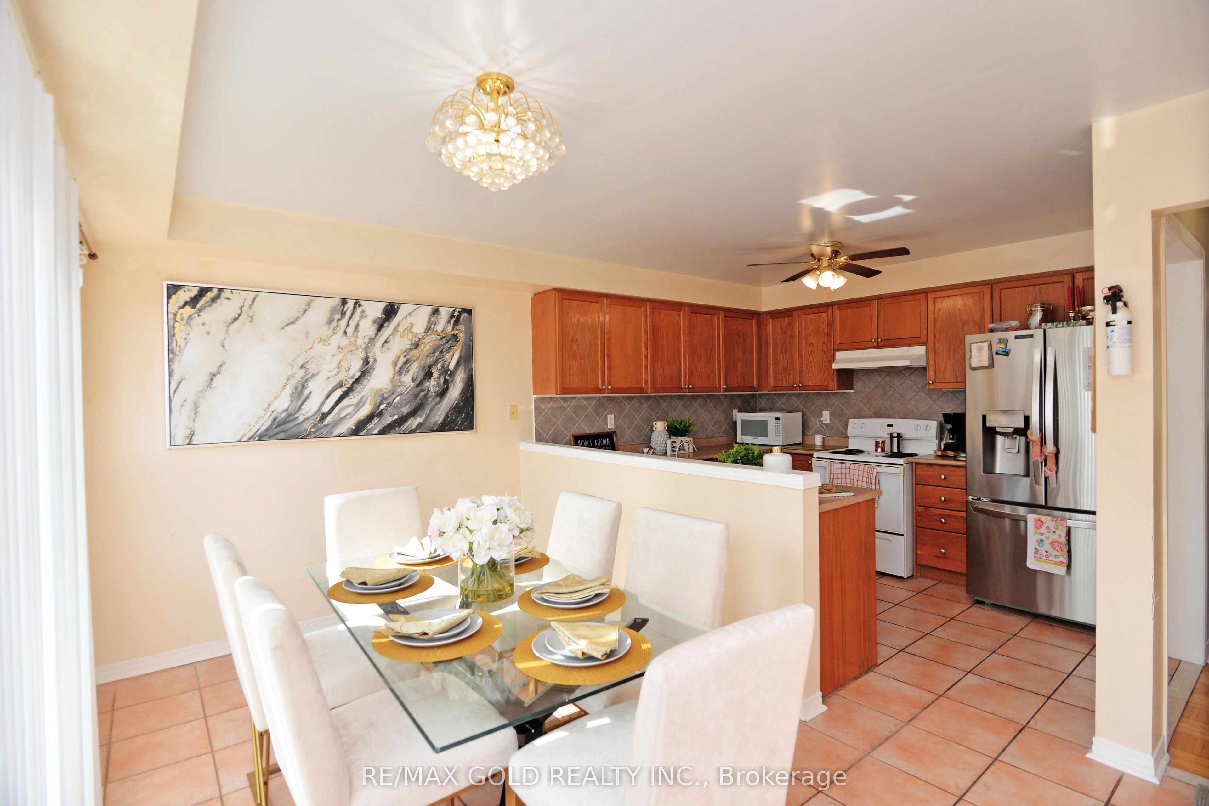 5974 Tenth Line Property Photo 17