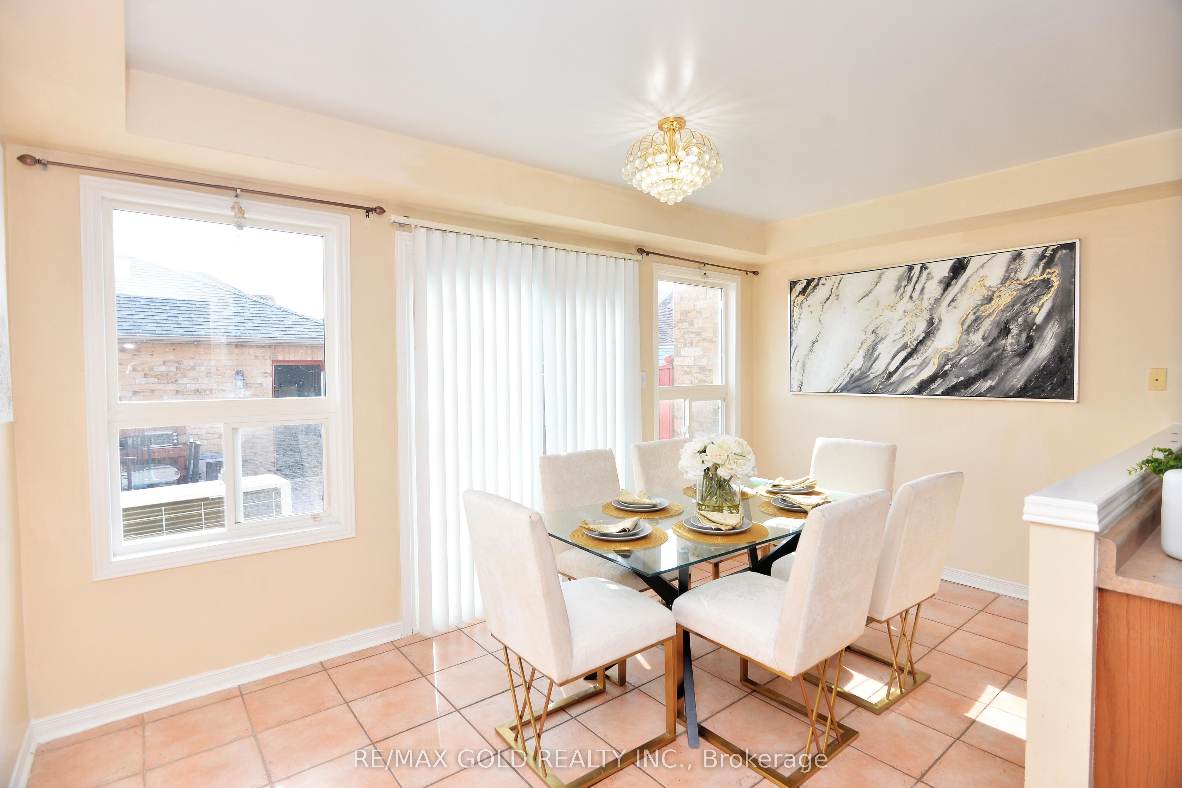5974 Tenth Line Property Photo 18