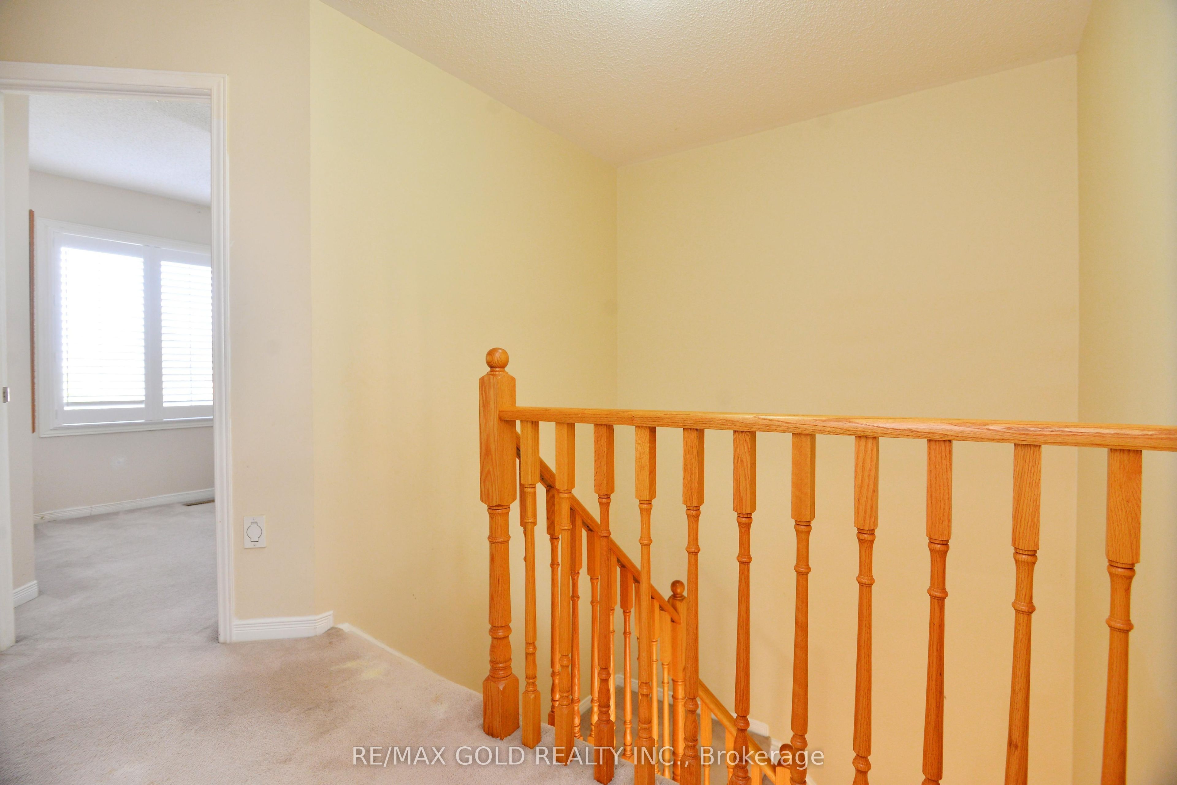 5974 Tenth Line Property Photo 21