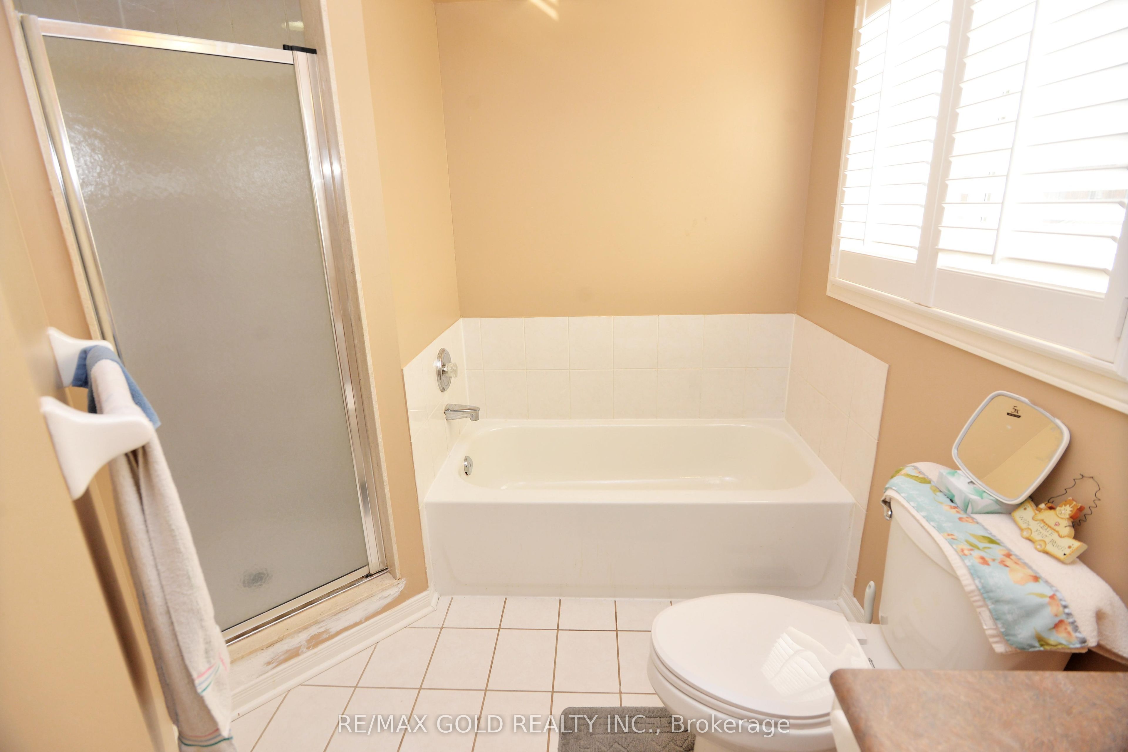 5974 Tenth Line Property Photo 27