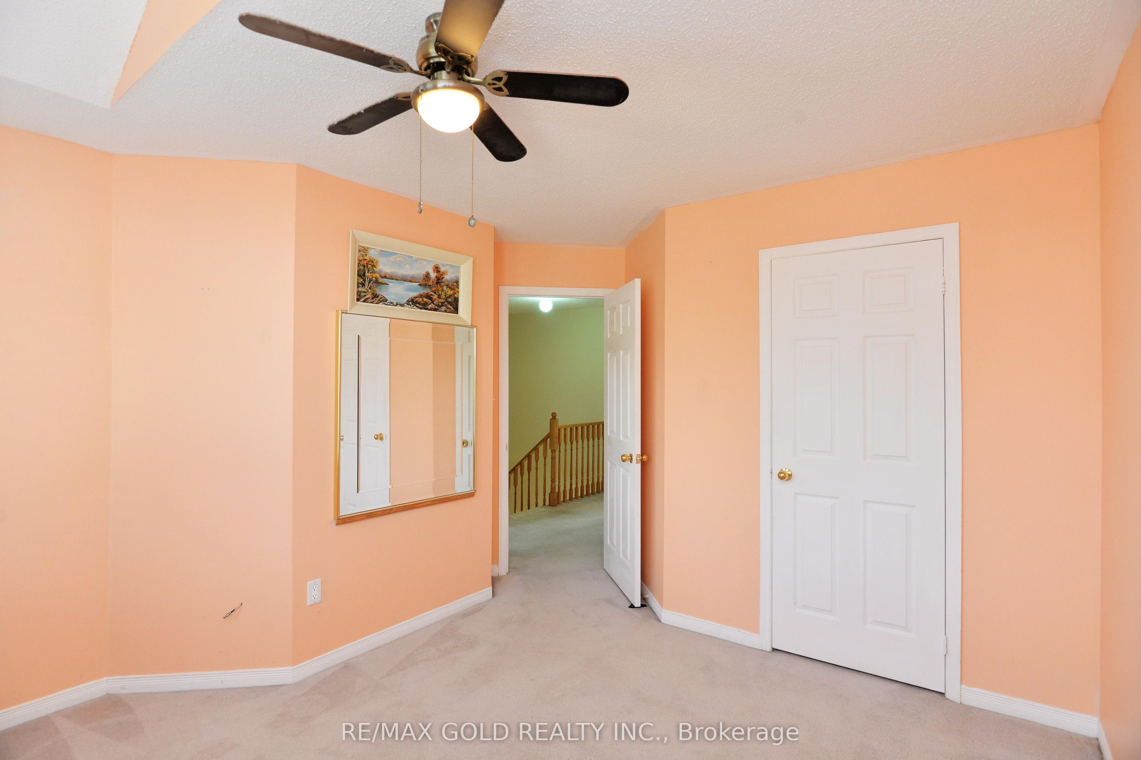 5974 Tenth Line Property Photo 29