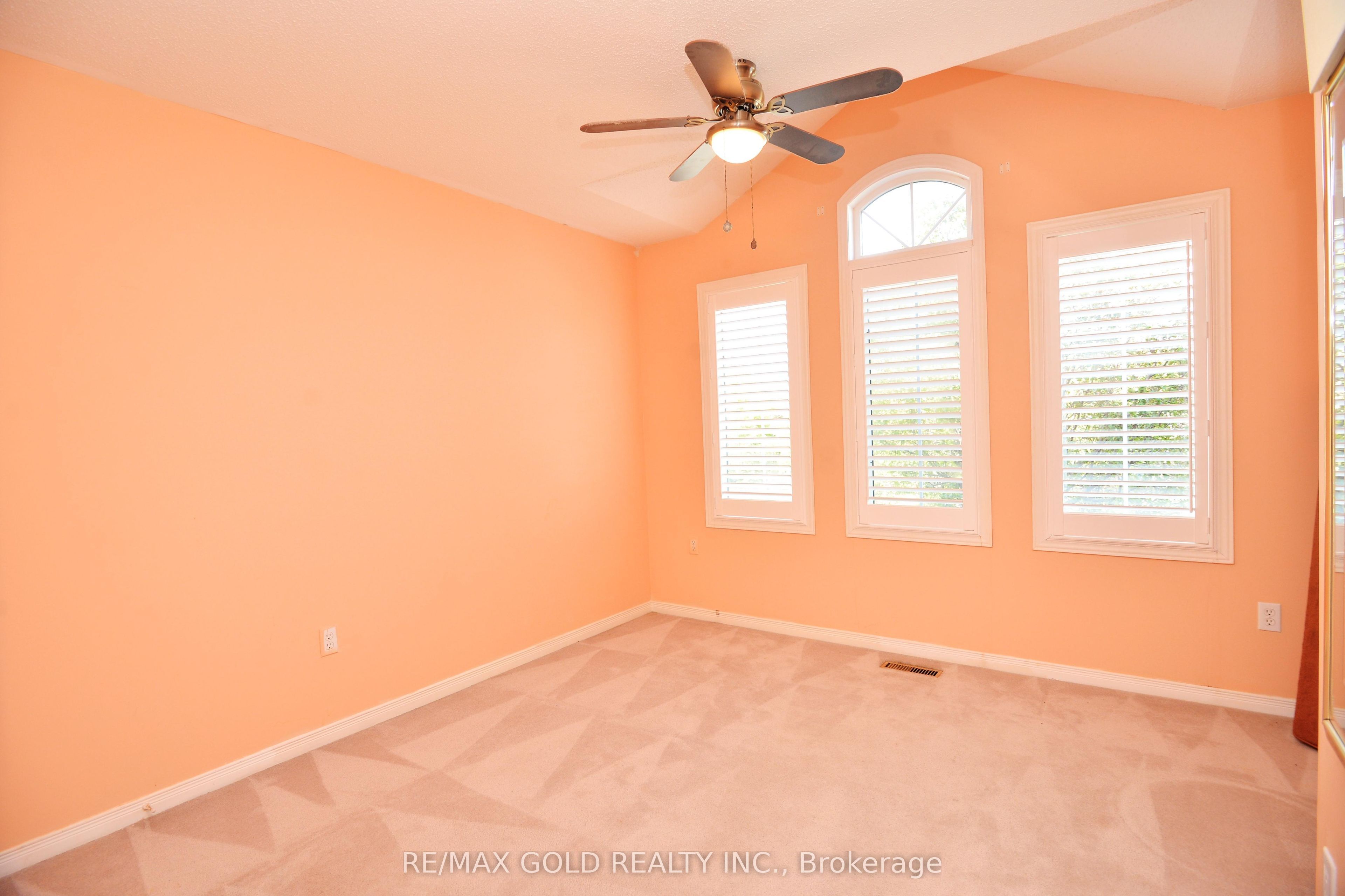 5974 Tenth Line Property Photo 30