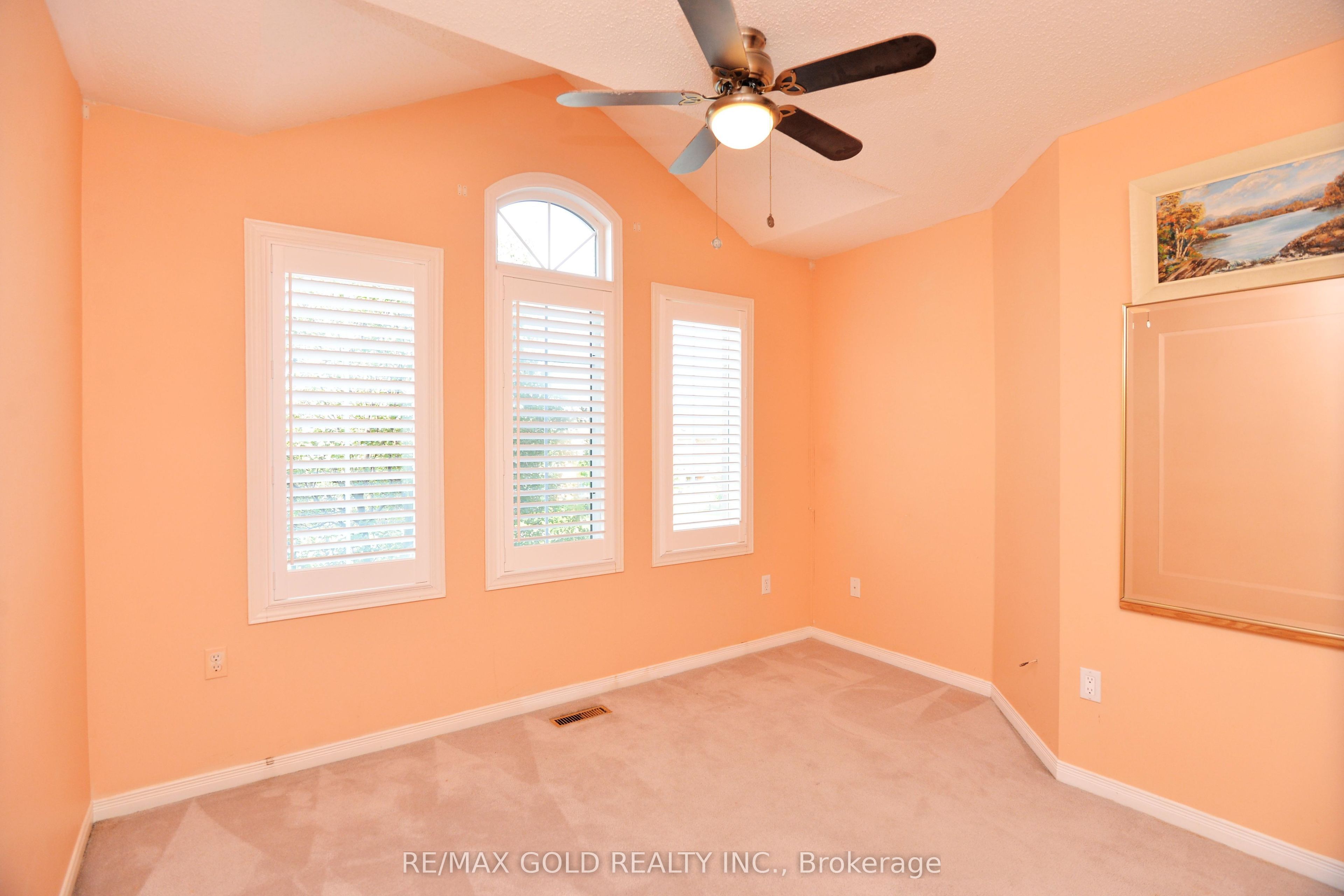 5974 Tenth Line Property Photo 31