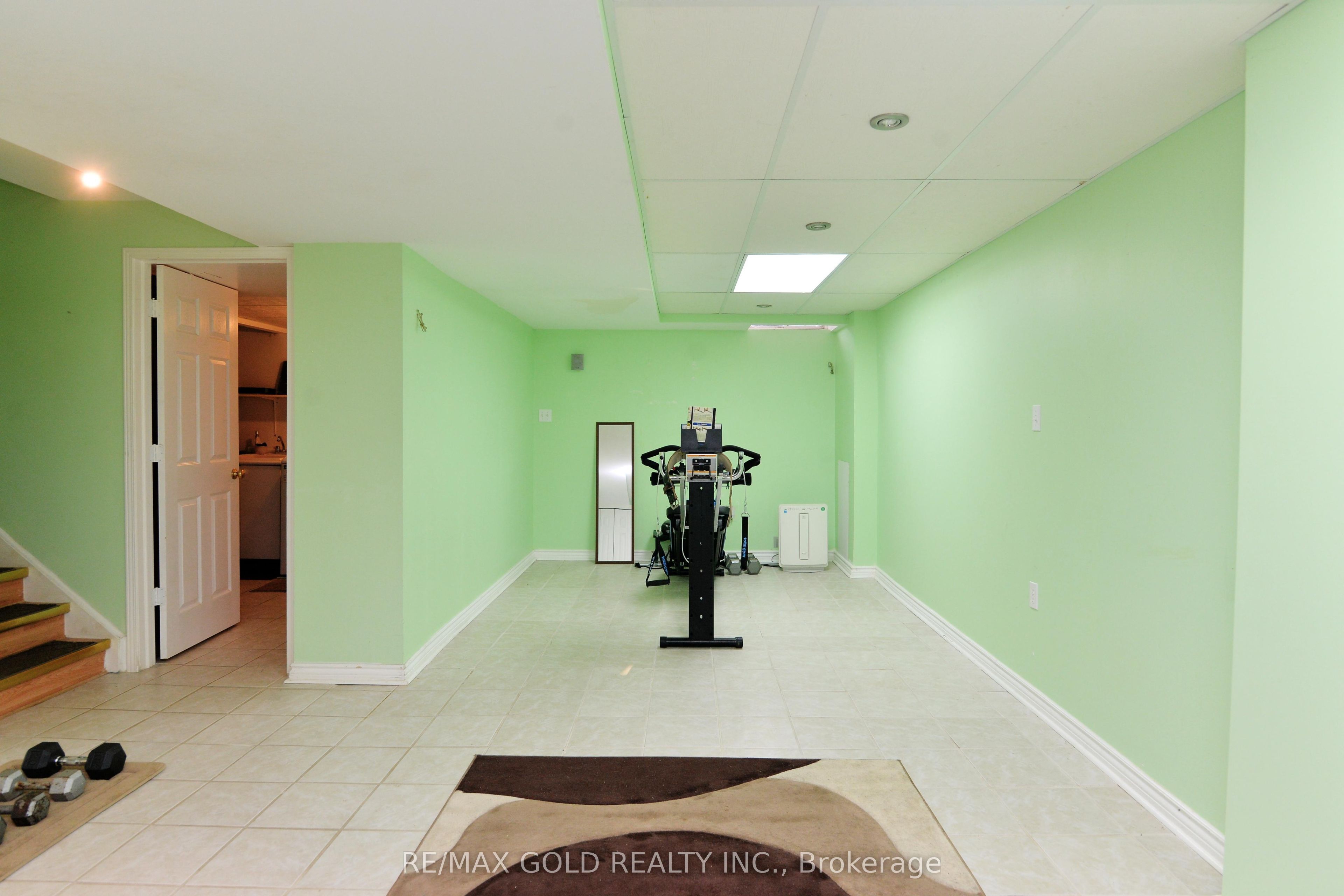 5974 Tenth Line Property Photo 36