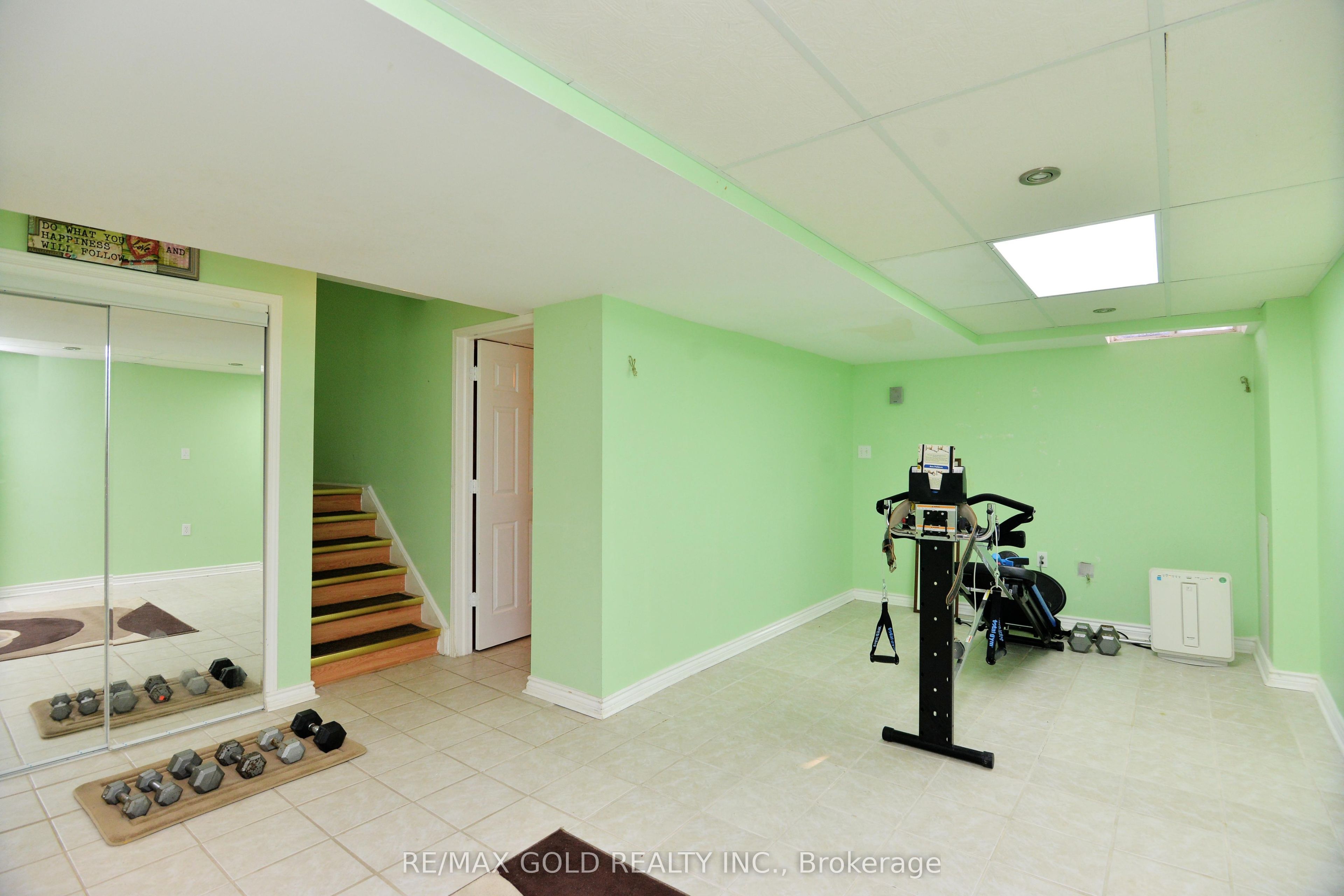 5974 Tenth Line Property Photo 37