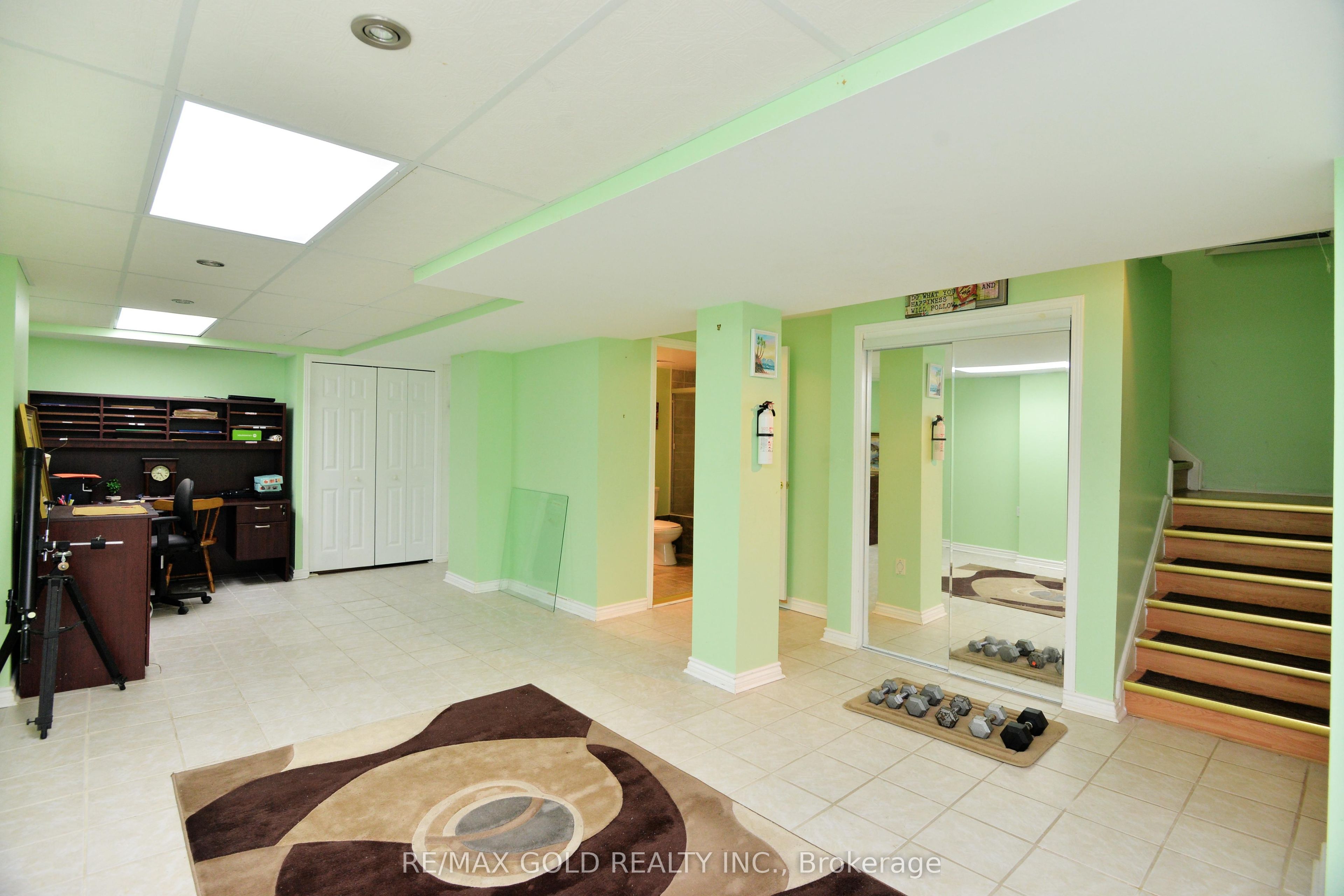 5974 Tenth Line Property Photo 38