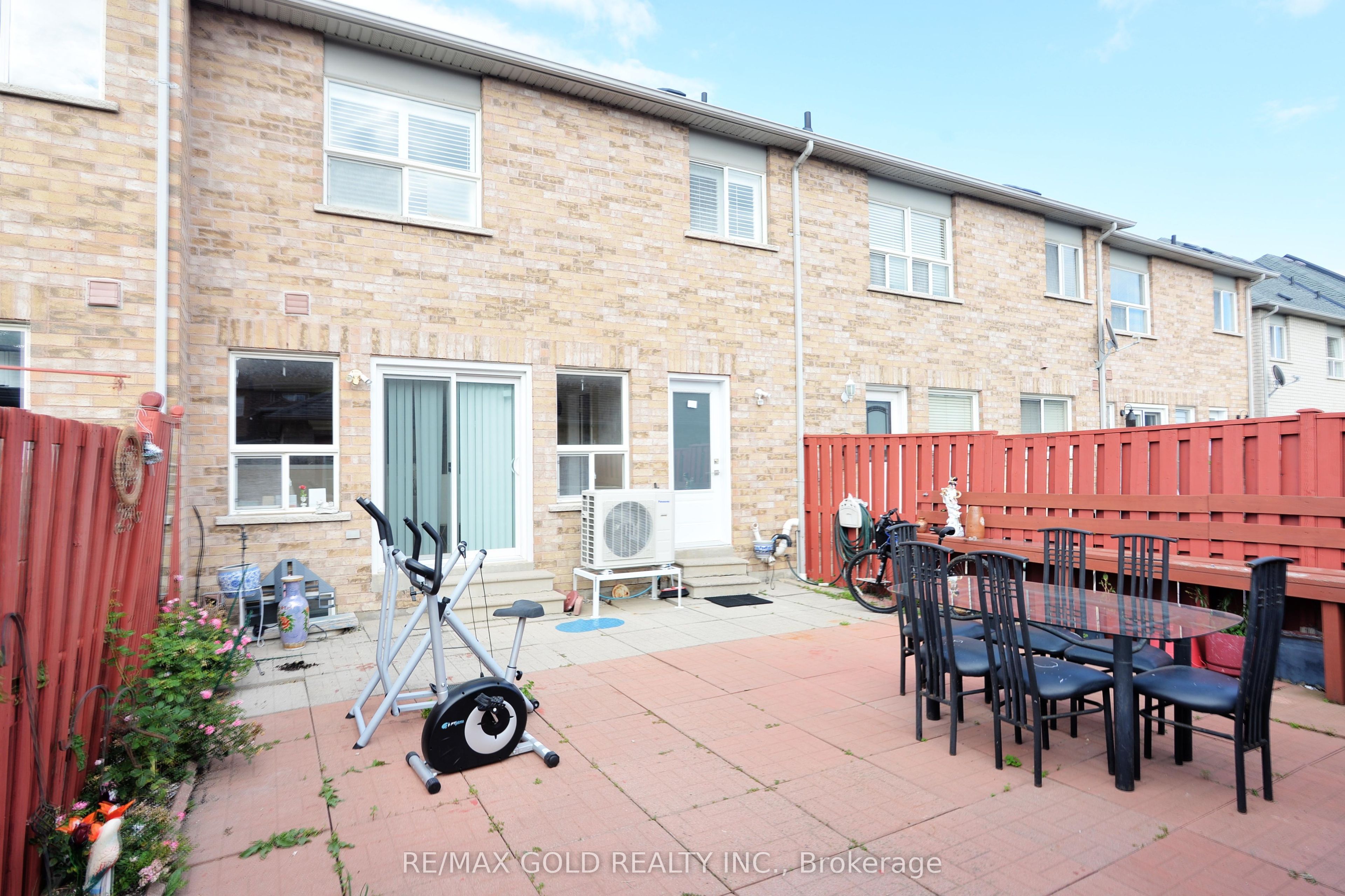 5974 Tenth Line Property Photo 43