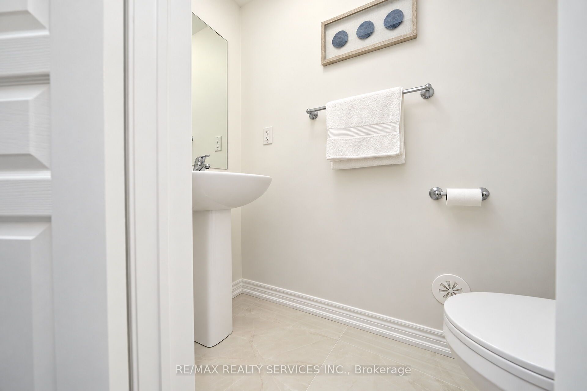 12 Cedarland Road 111 Property Photo 25