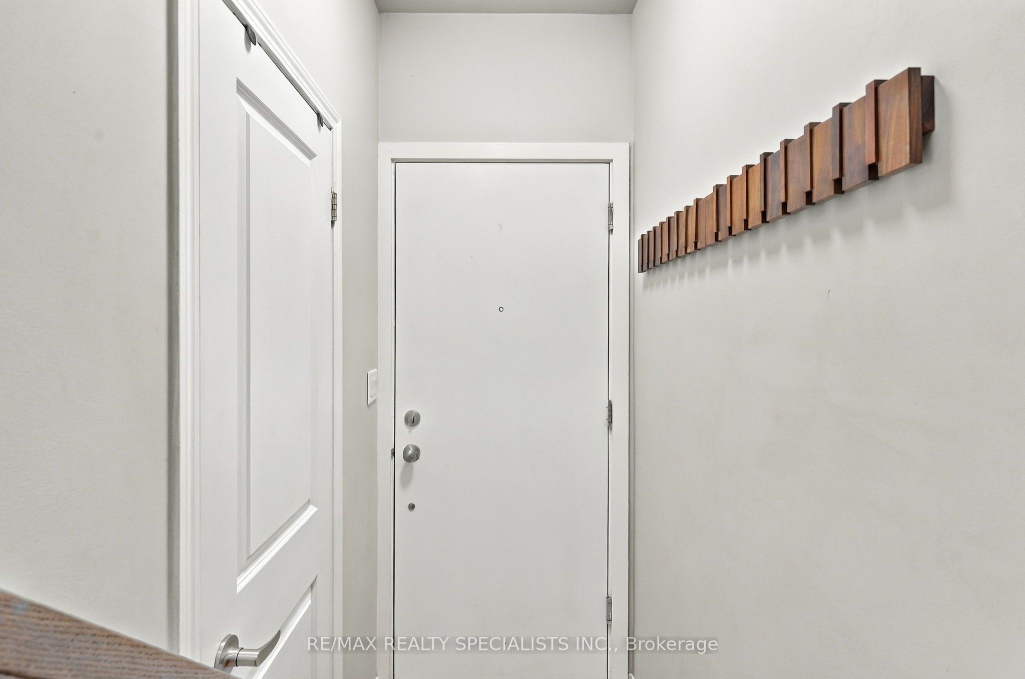 24 Fieldway Road 5 Property Photo 4