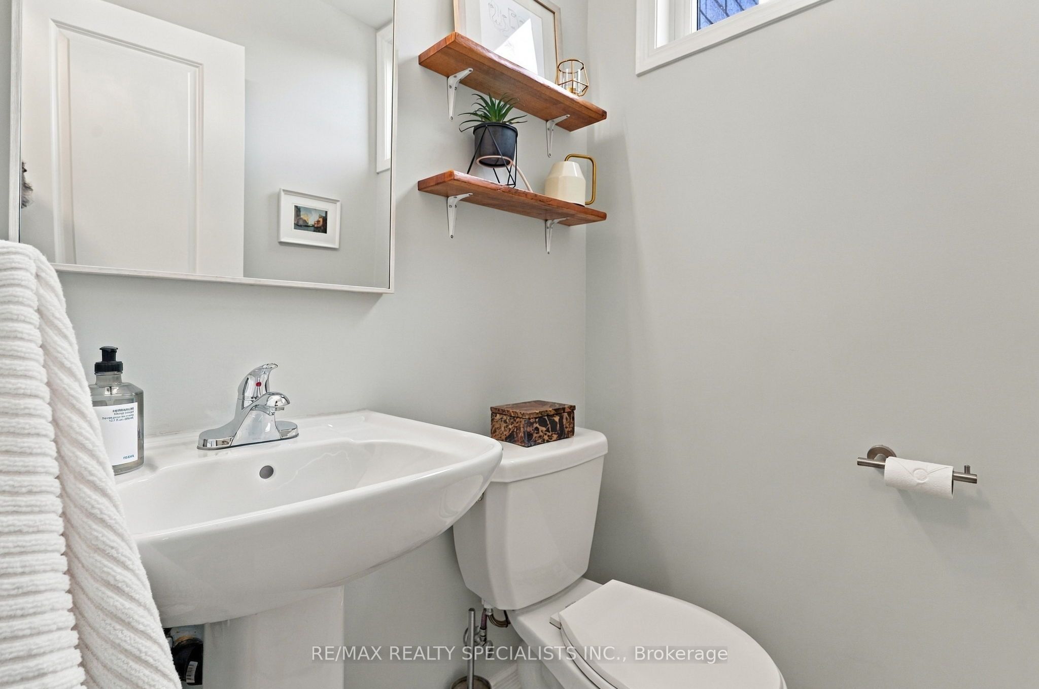 24 Fieldway Road 5 Property Photo 19