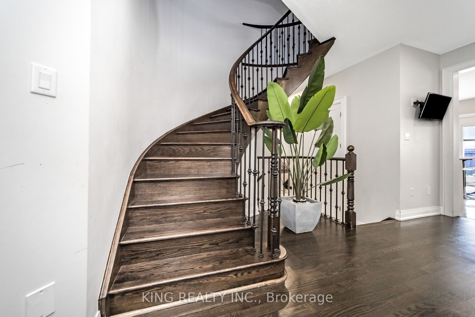 11 Malpass Street Property Photo 13