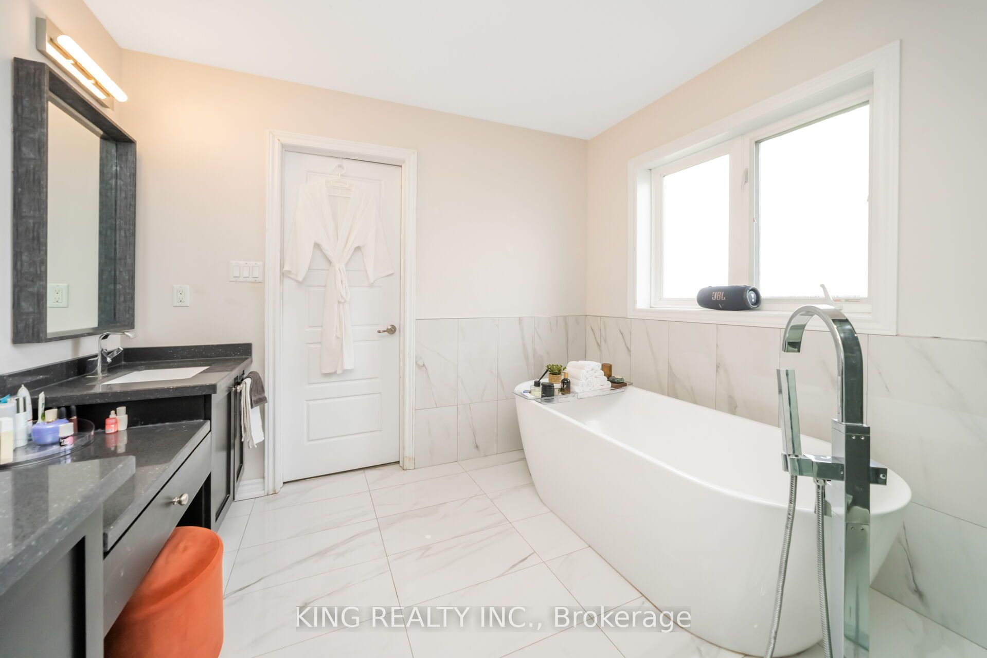 11 Malpass Street Property Photo 19
