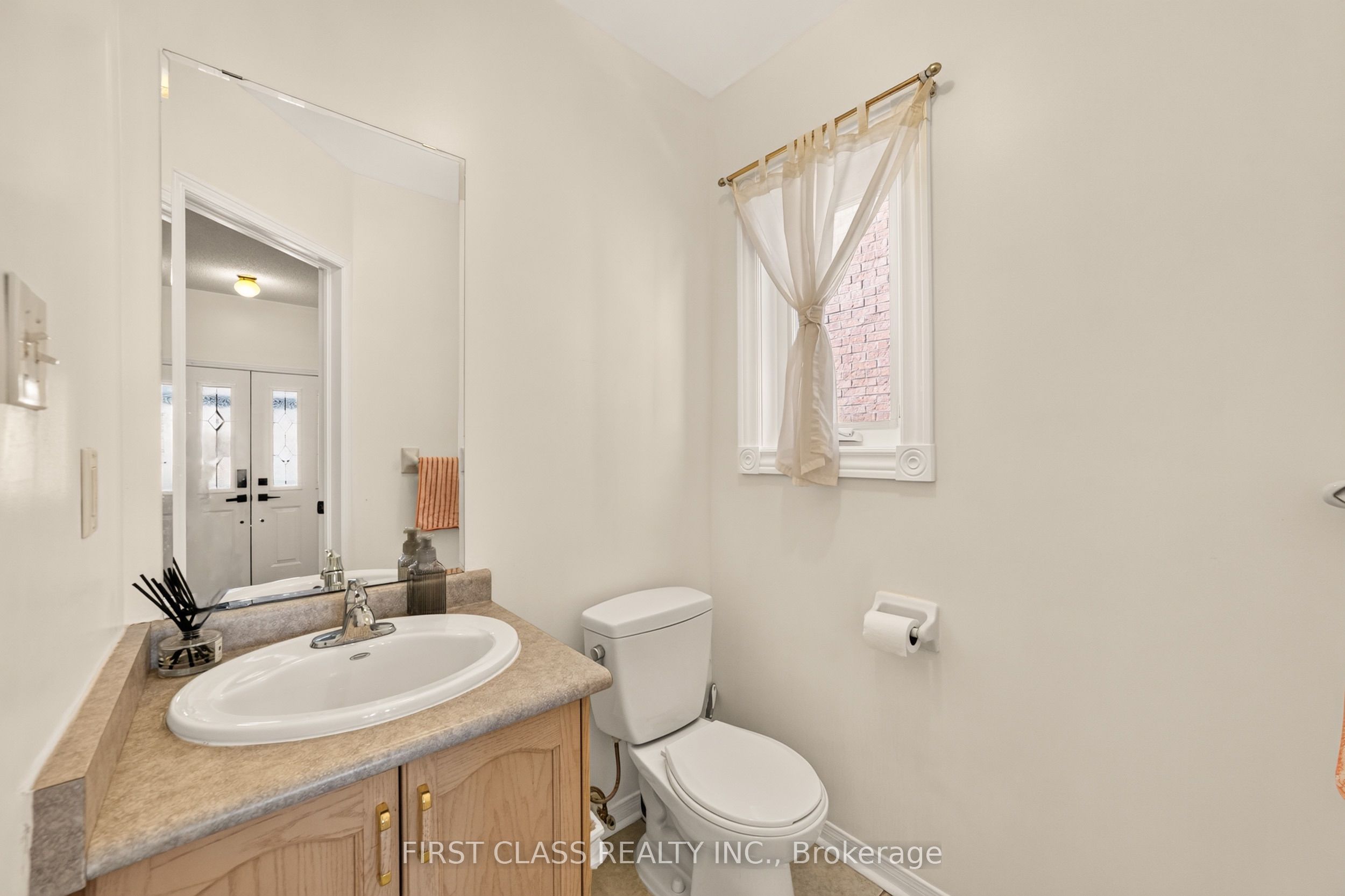 38 Pacific Wind Crescent Property Photo 19