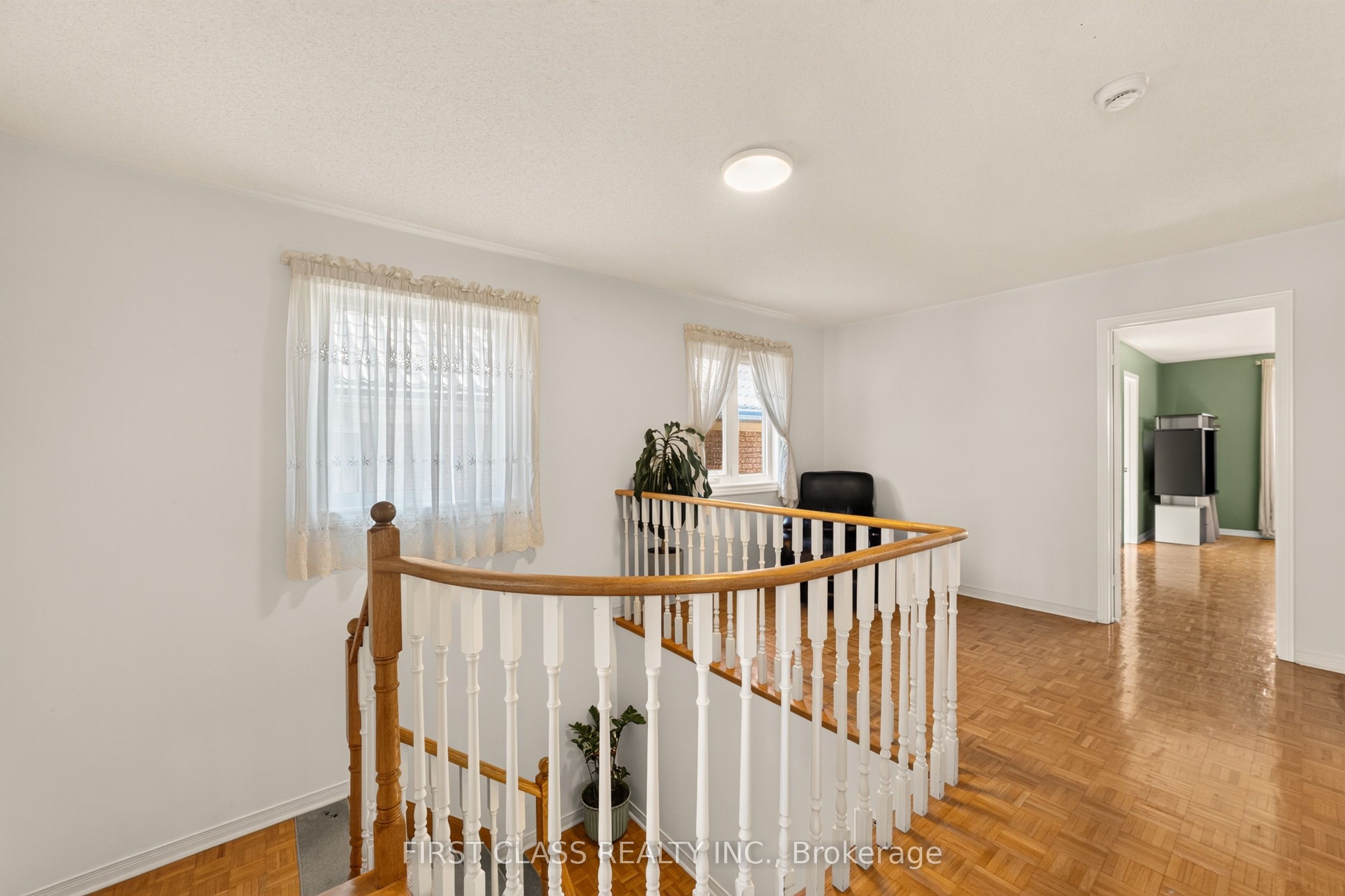 38 Pacific Wind Crescent Property Photo 31