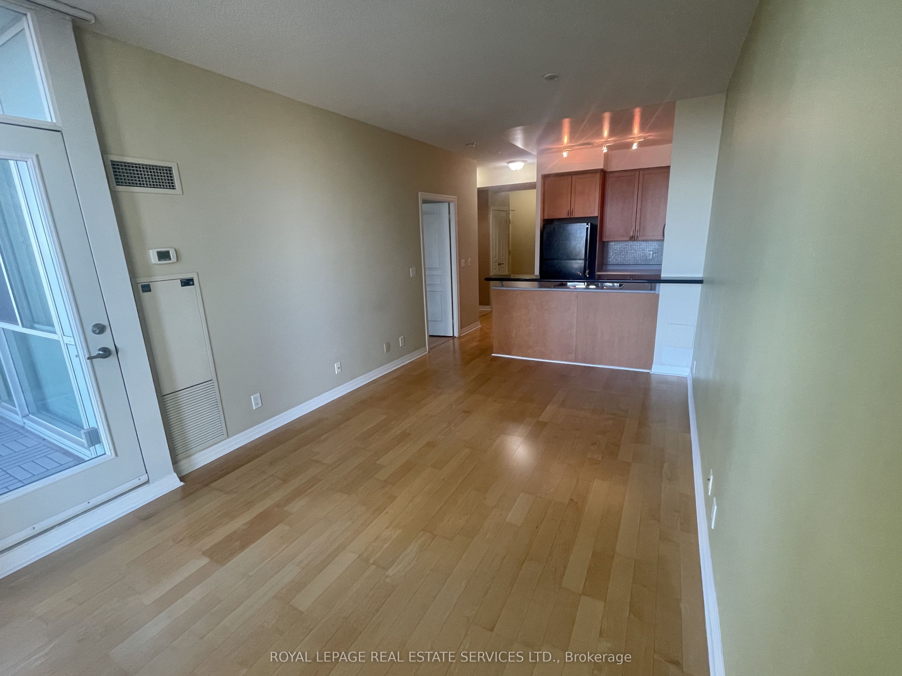 3939 Duke Of York Boulevard 2006 Property Photo 9