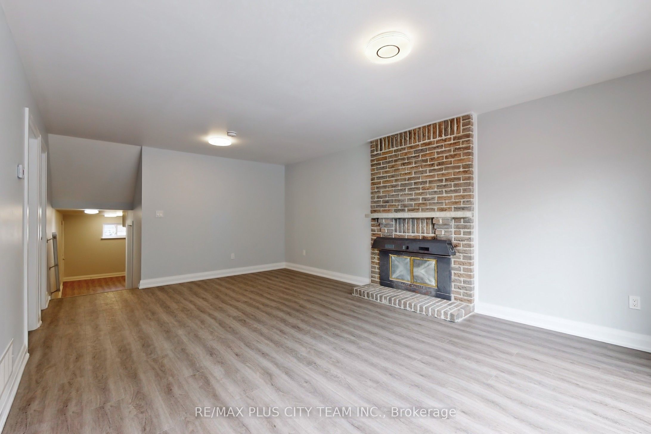 31 Leacrest Street Bsmt Property Photo 6