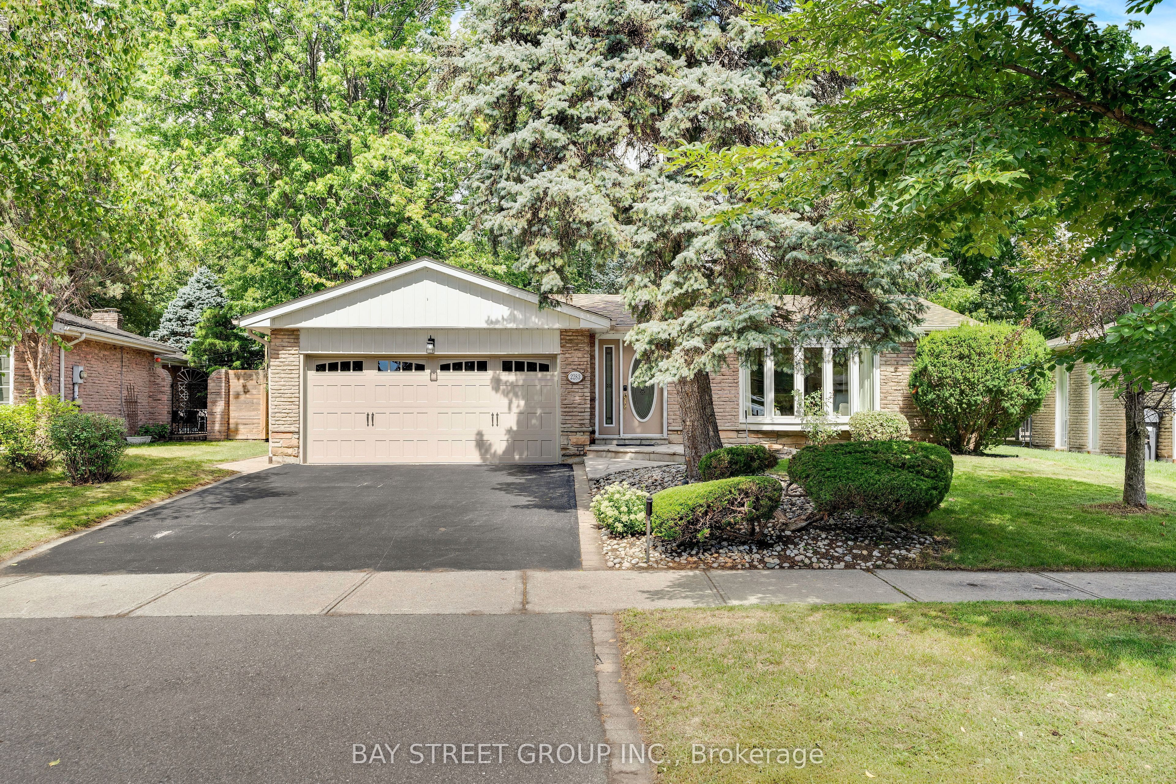 2283 Devon Road Property Photo 1