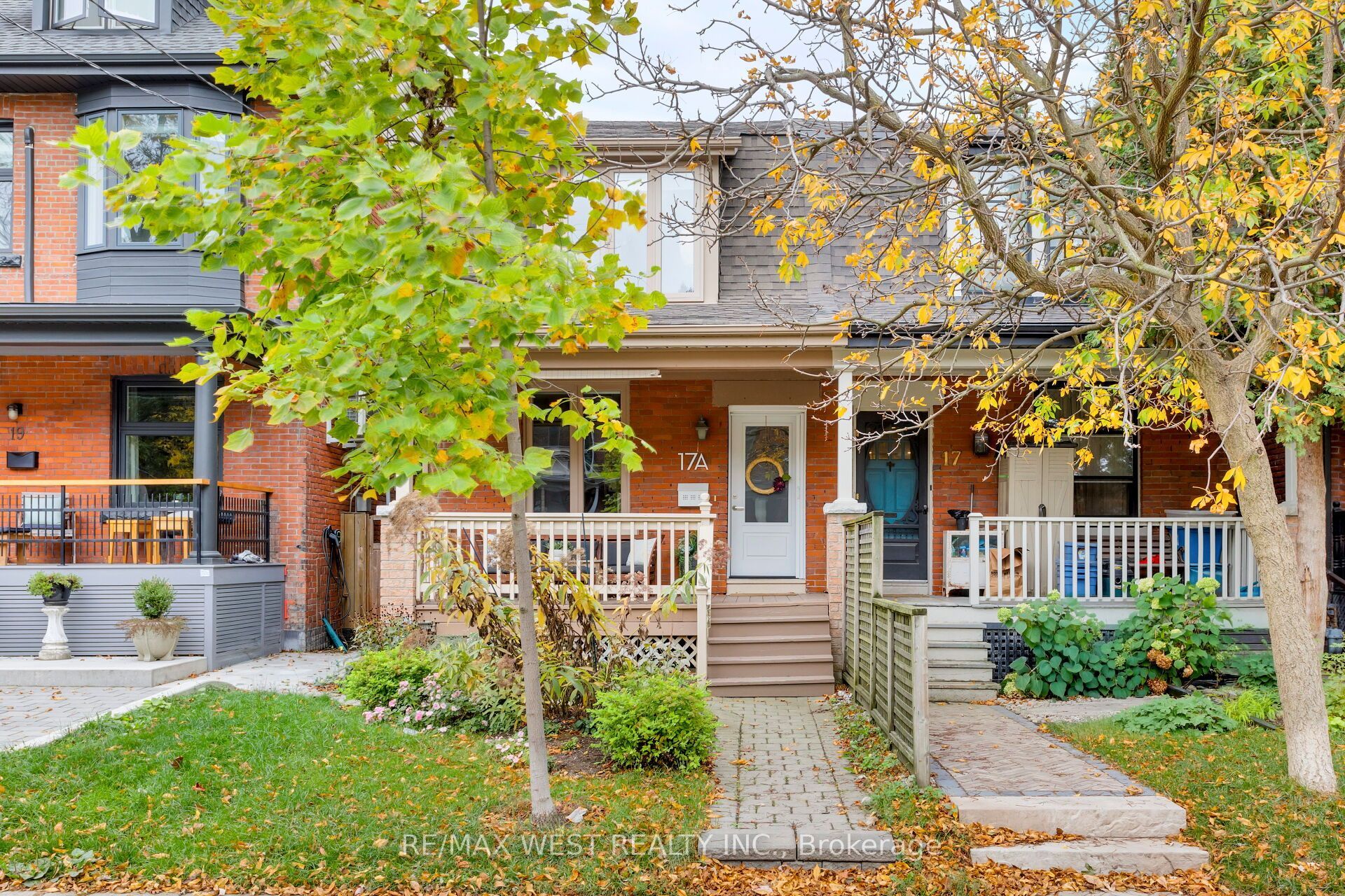 17a Cowan Avenue Property Photo 1
