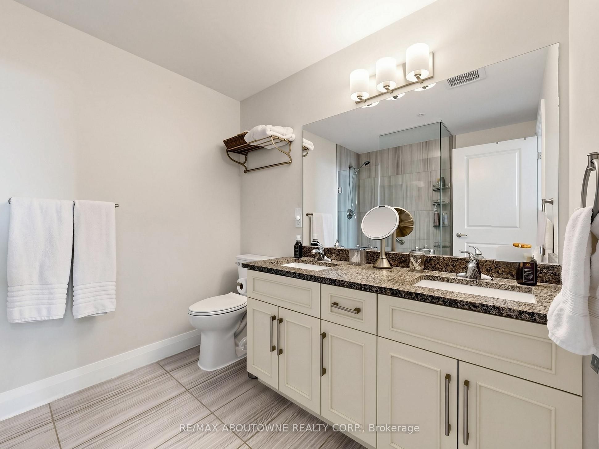 630 Sauve Street 418 Property Photo 19