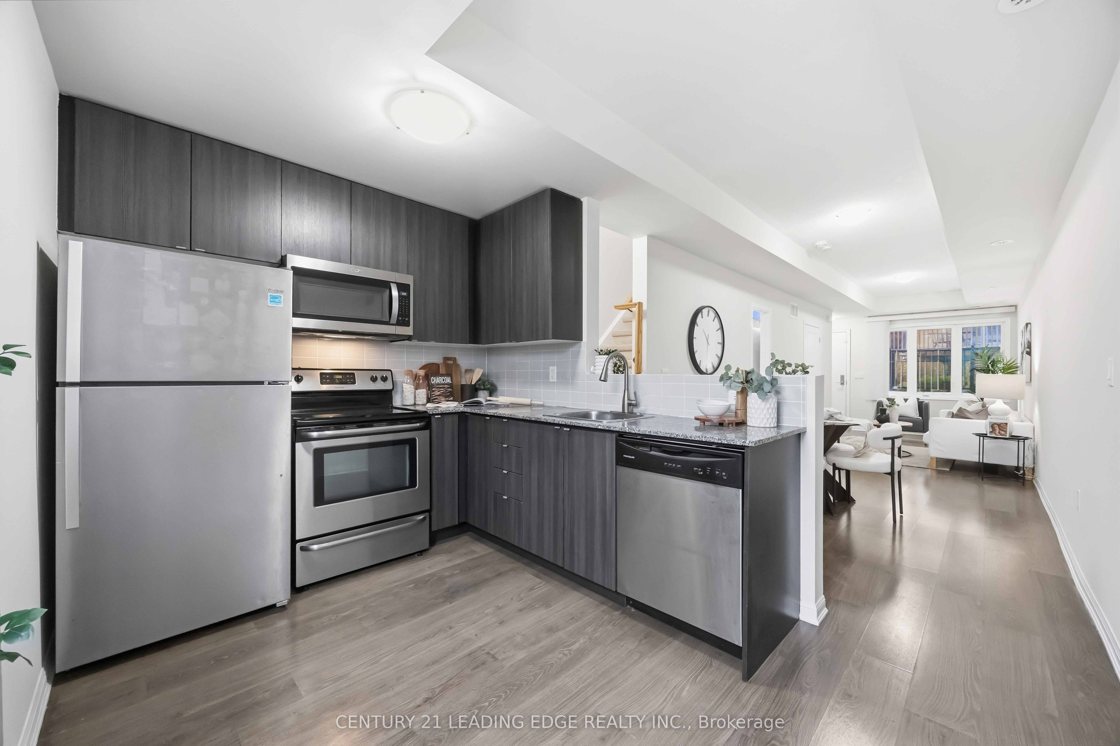380 Hopewell Avenue 121 Property Photo 18