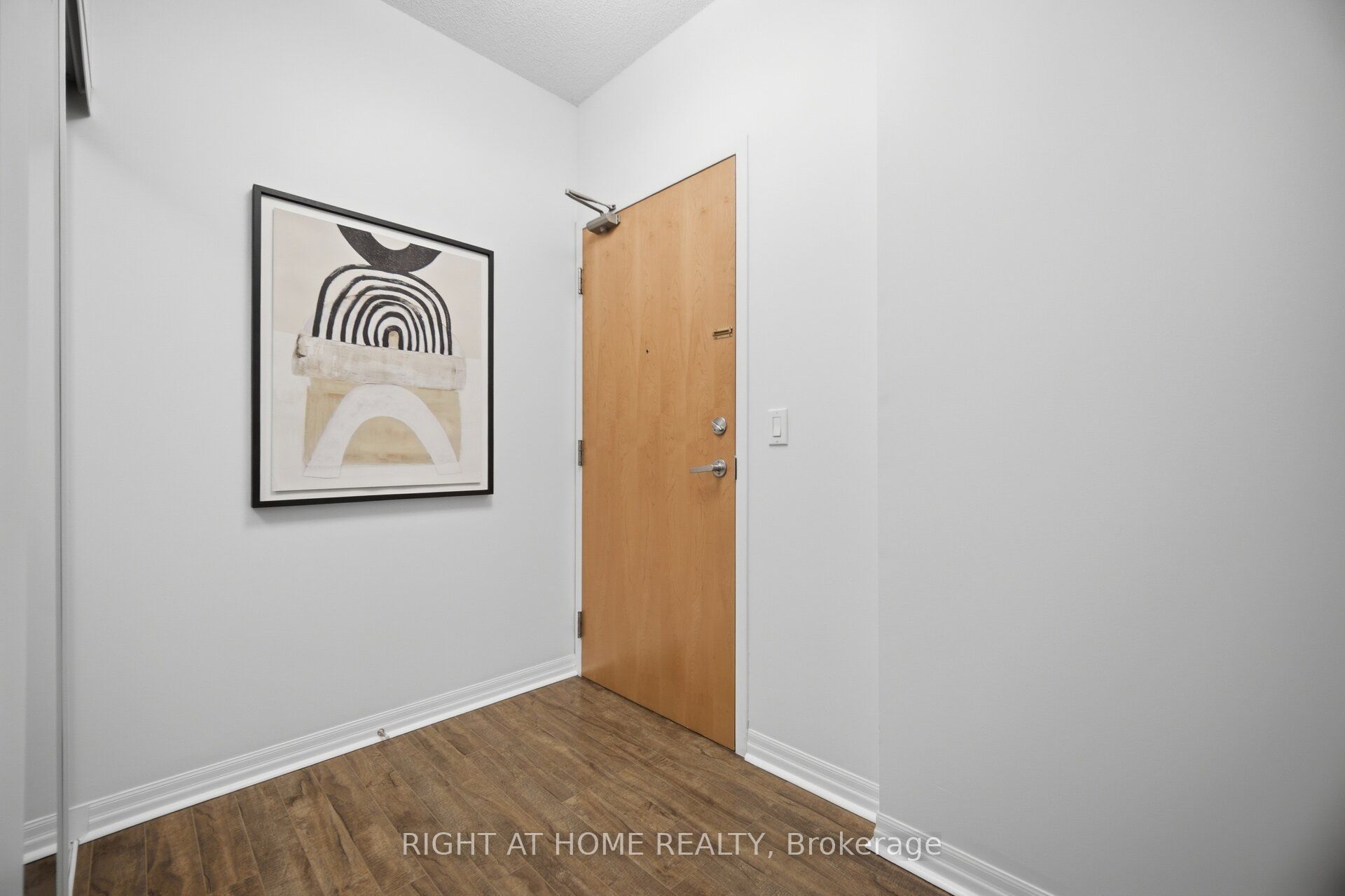 3939 Duke Of York Boulevard 604 Property Photo 4