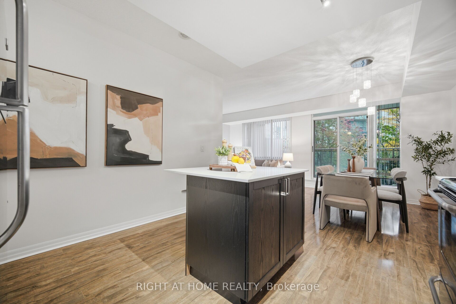 3939 Duke Of York Boulevard 604 Property Photo 10