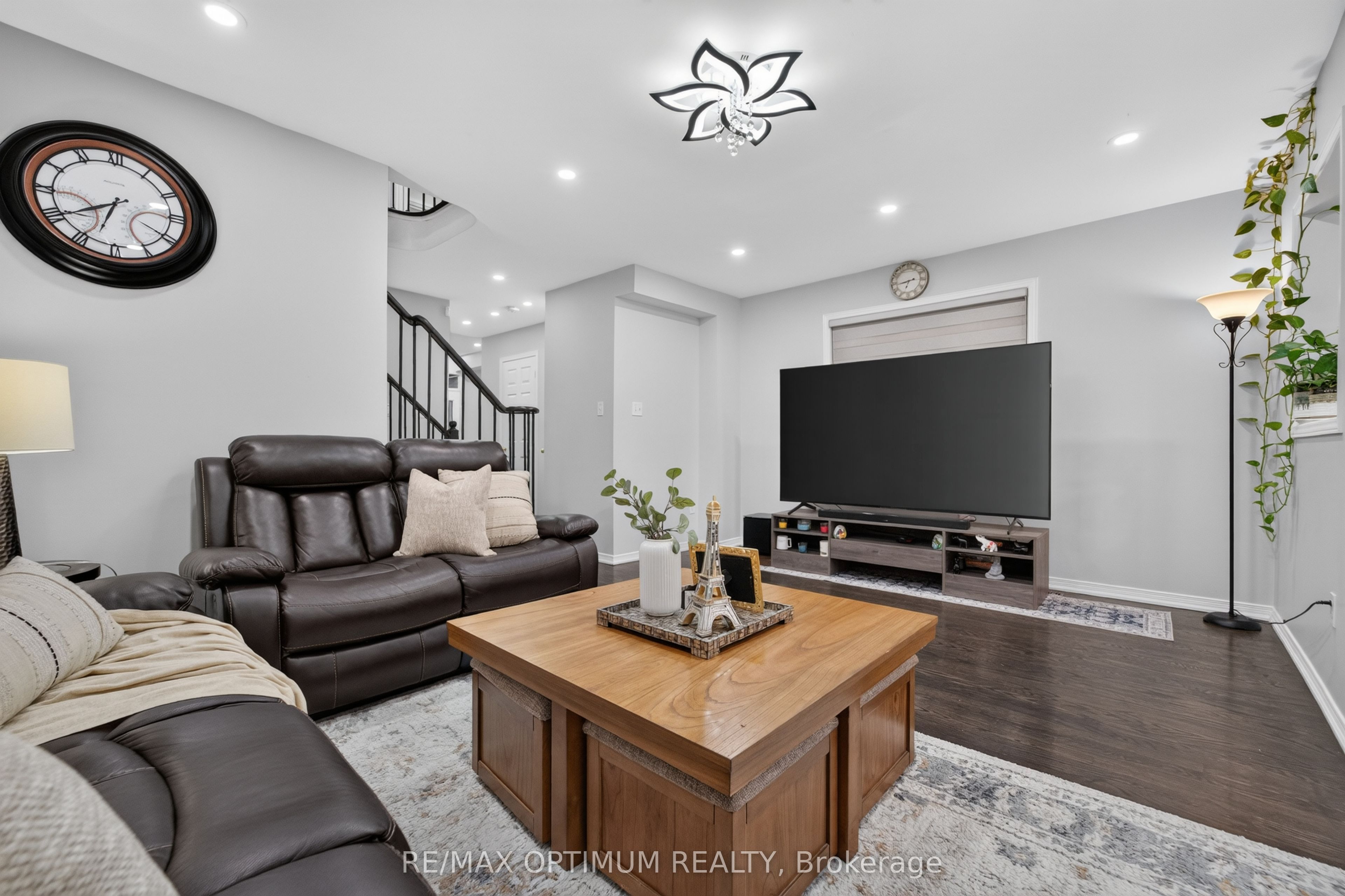 120 Zia Dodda Crescent Property Photo 10