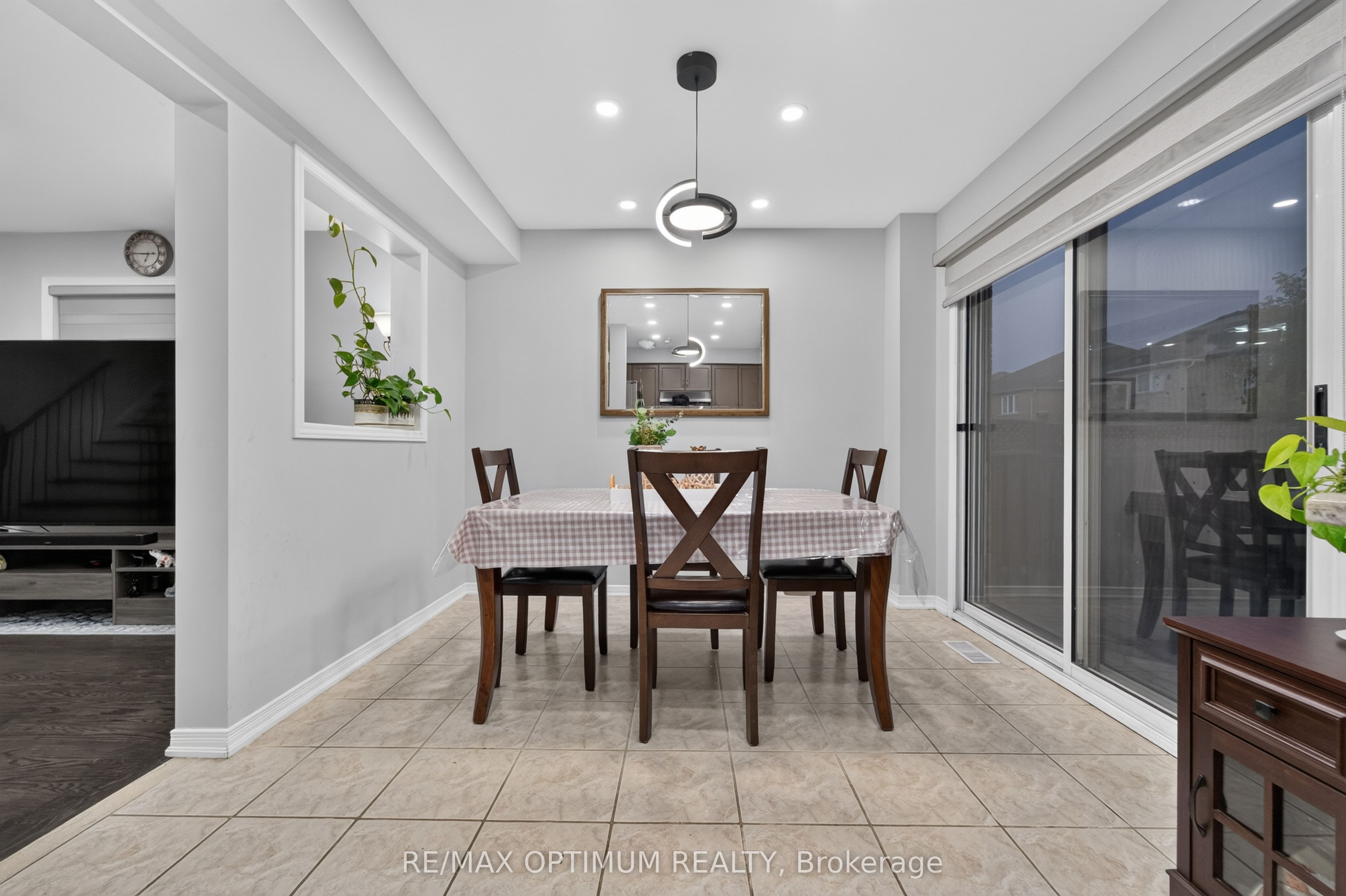 120 Zia Dodda Crescent Property Photo 12