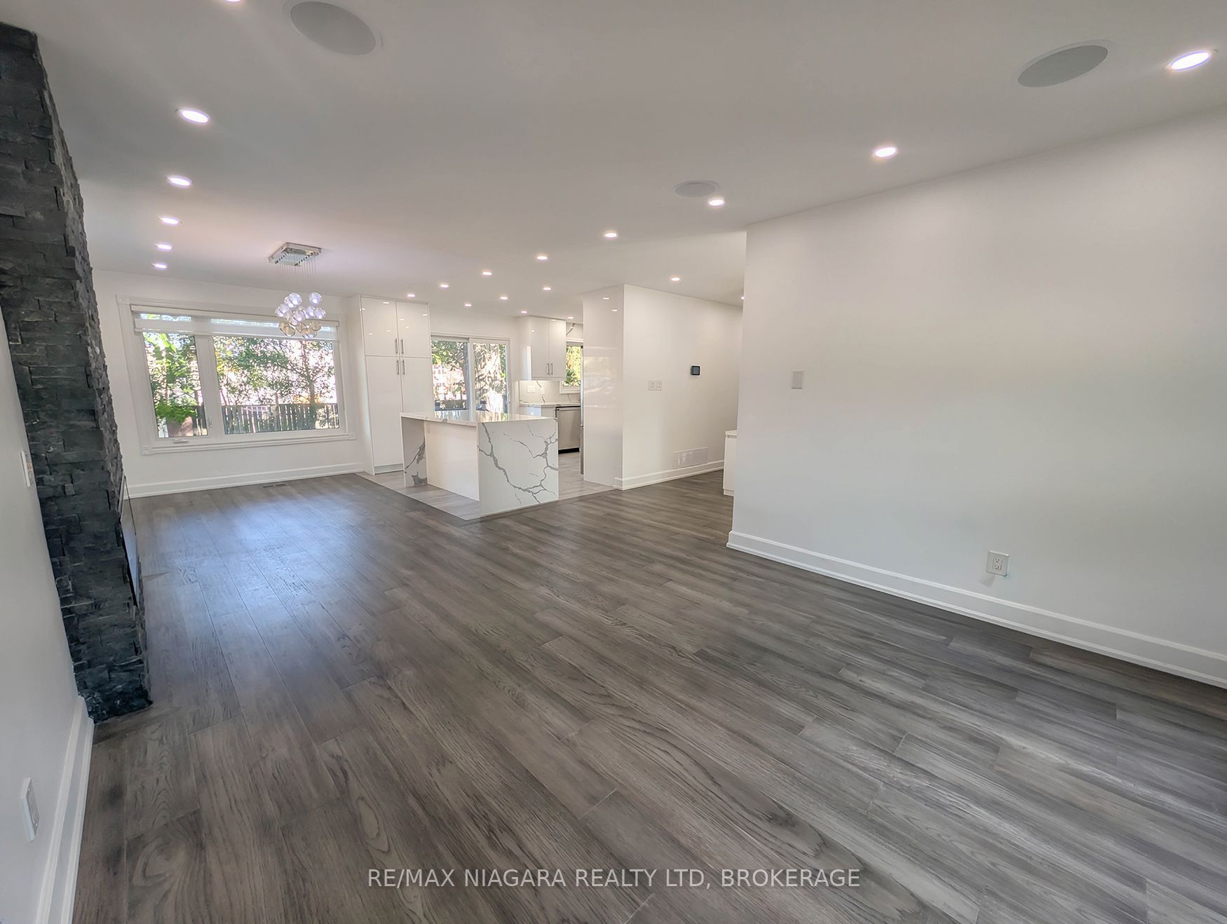 2474 Bridge Road Property Photo 5