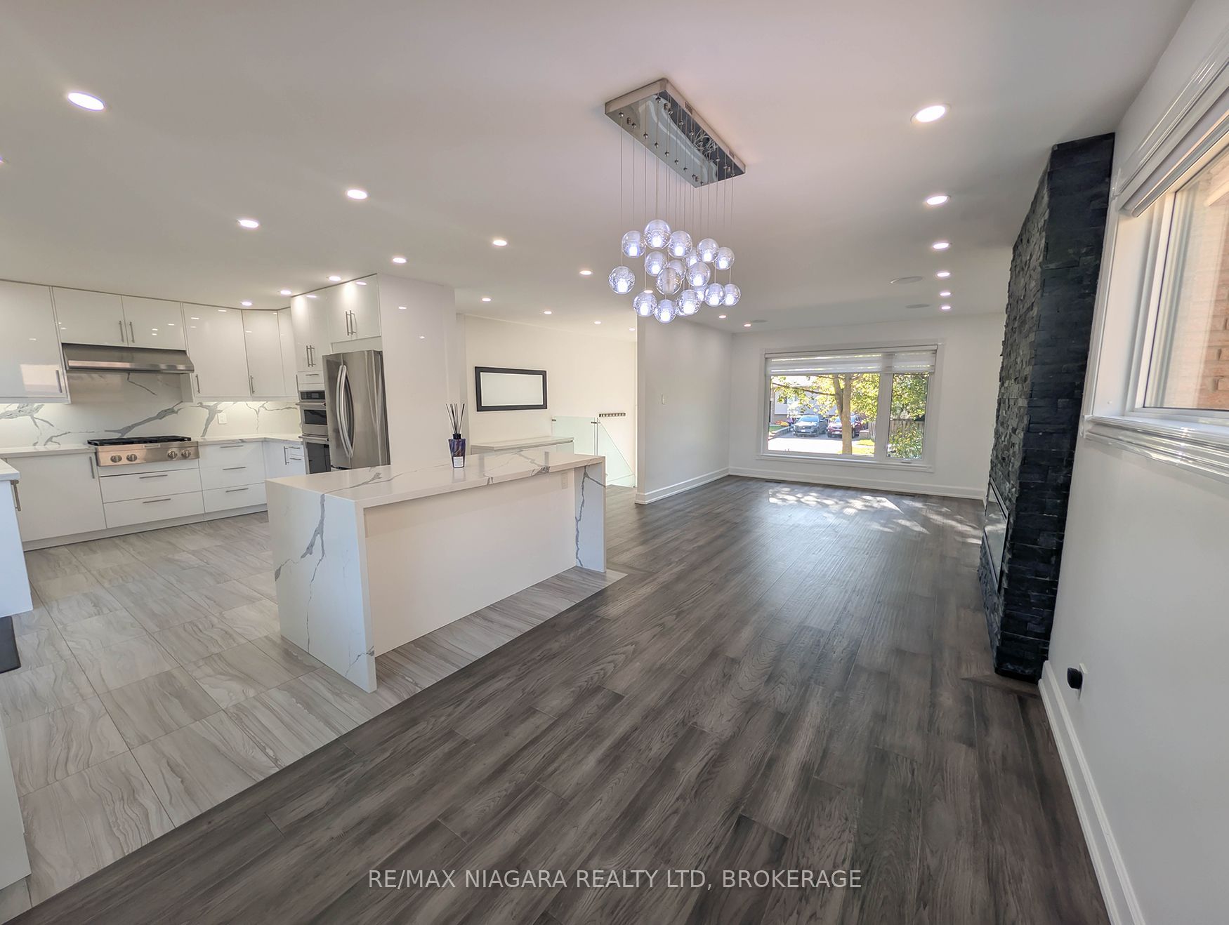 2474 Bridge Road Property Photo 7