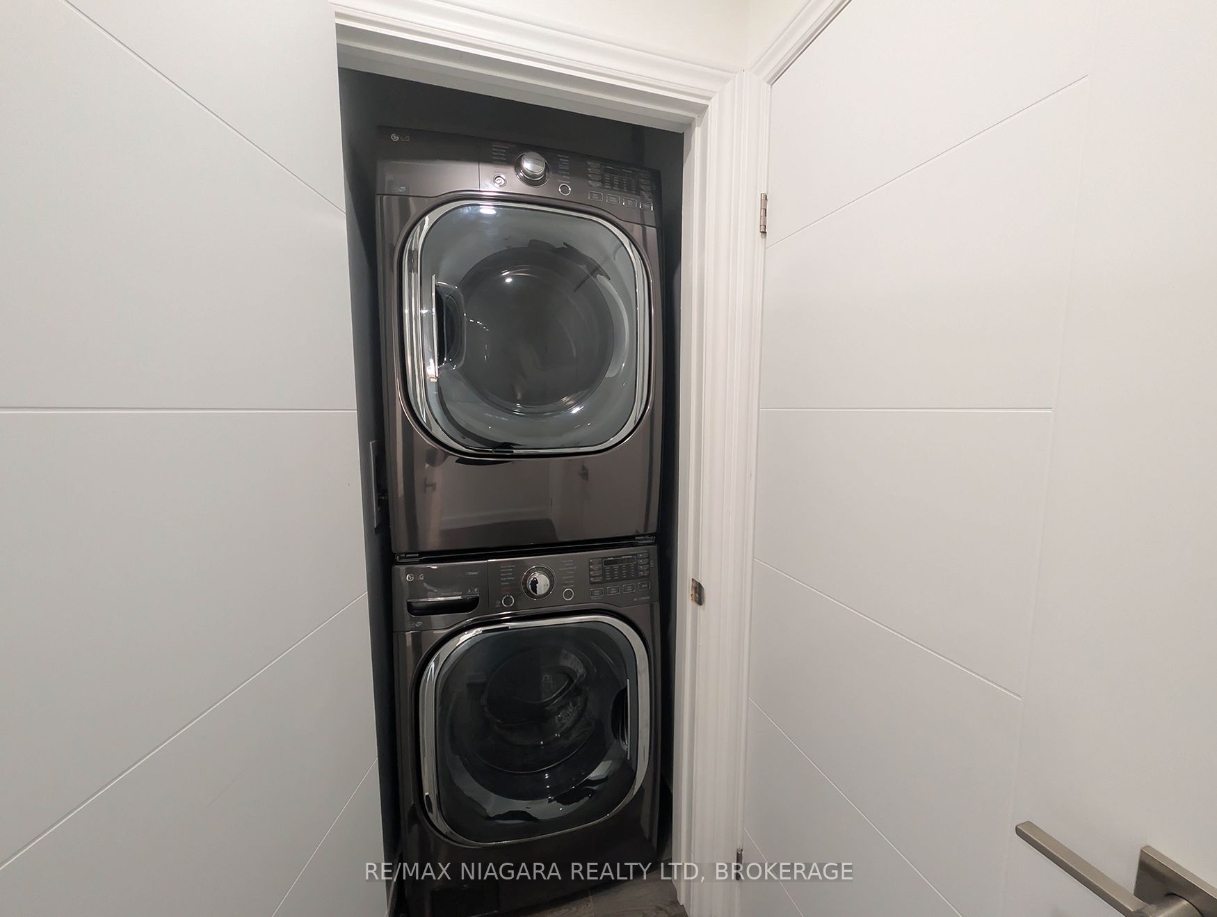 2474 Bridge Road Property Photo 25