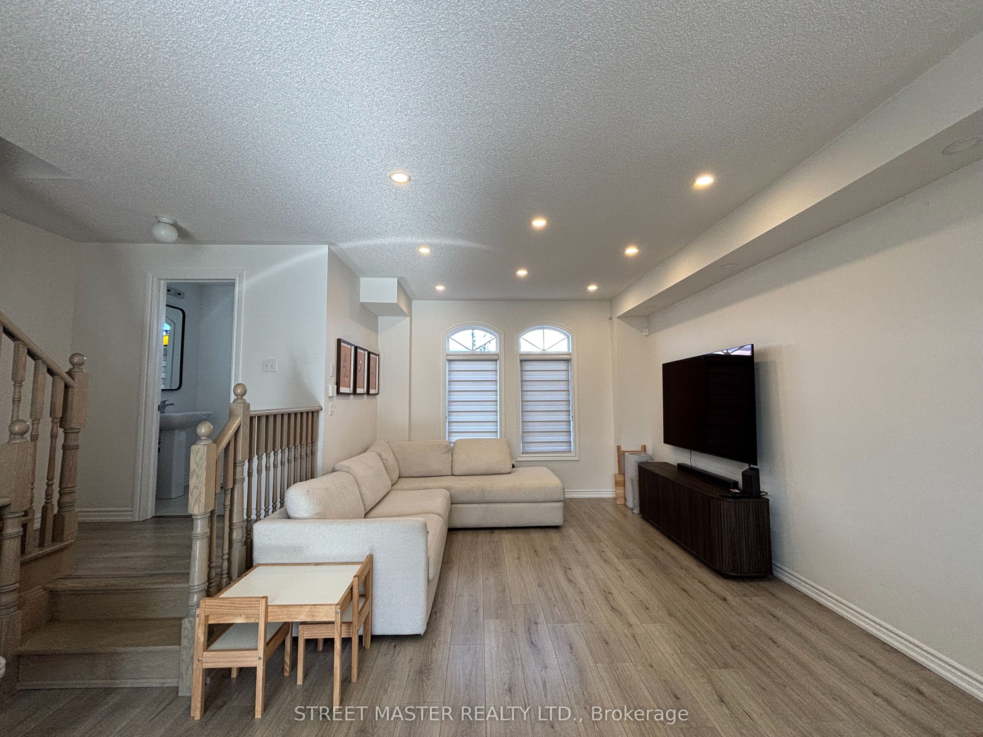 15 Gilford Street Property Photo 5