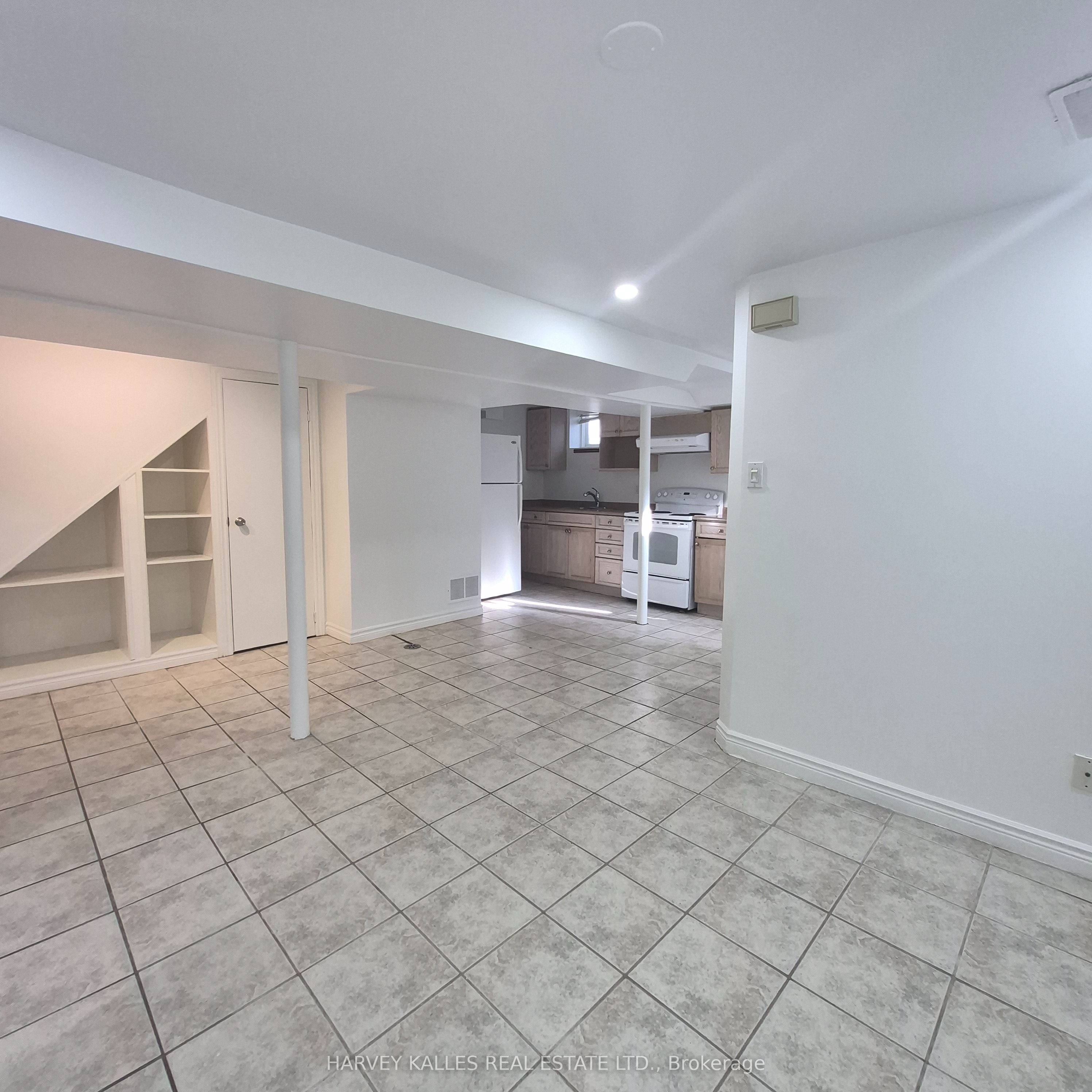 1575 Dufferin Street Lower Property Photo 4