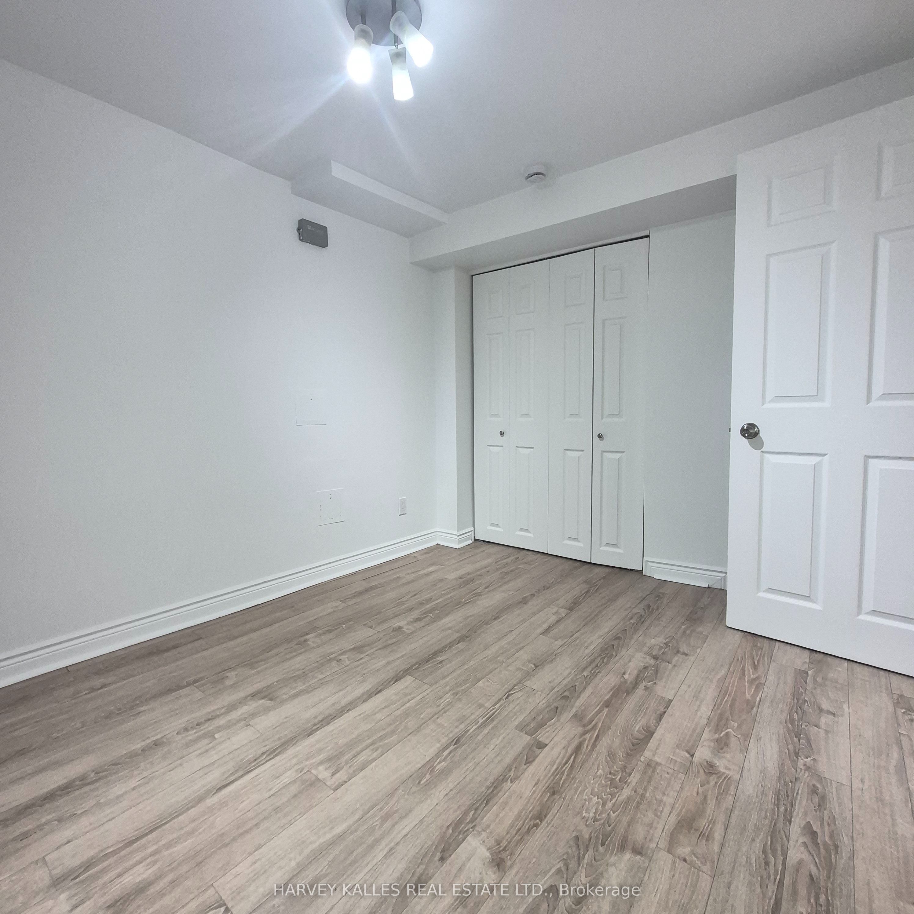 1575 Dufferin Street Lower Property Photo 12