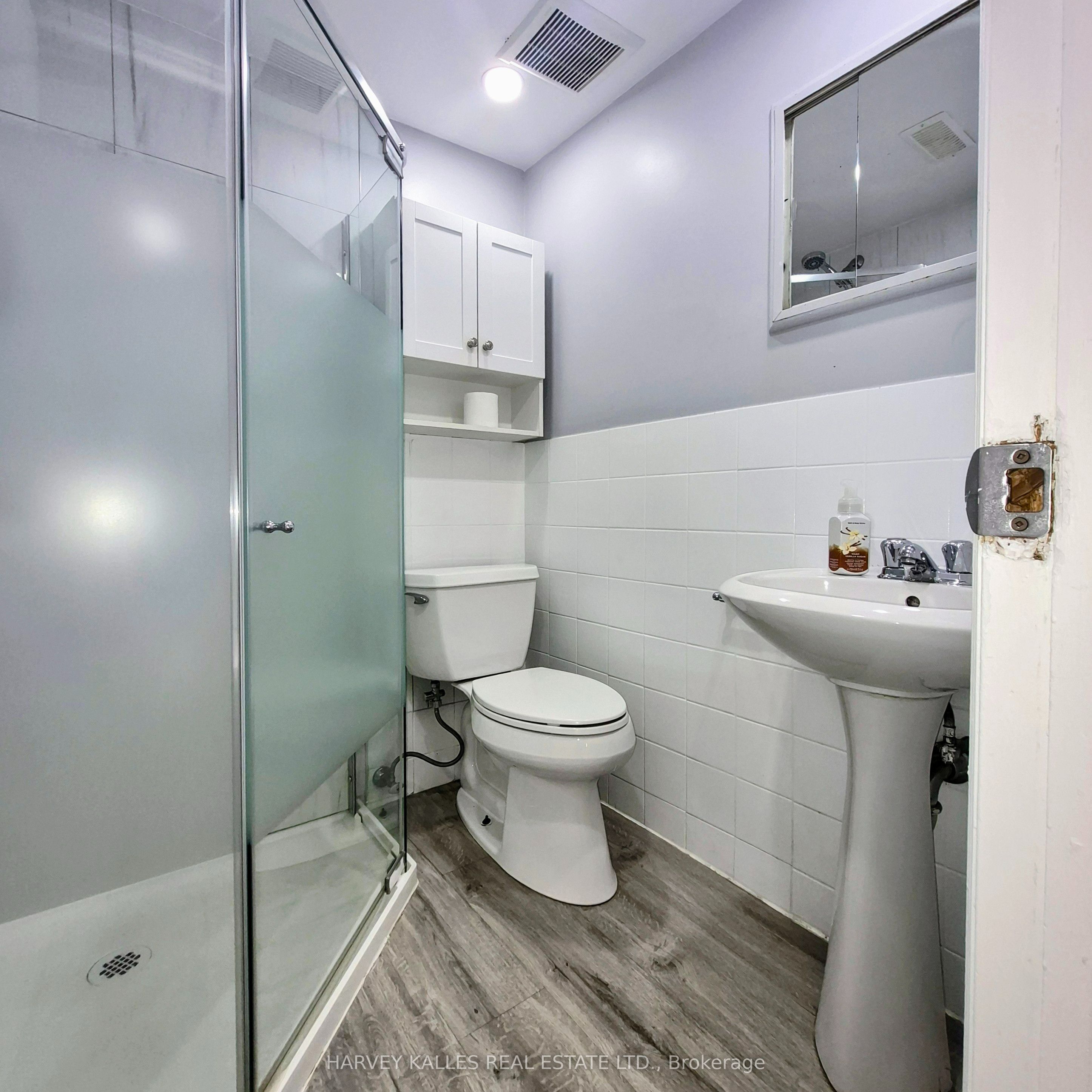 1575 Dufferin Street Lower Property Photo 13