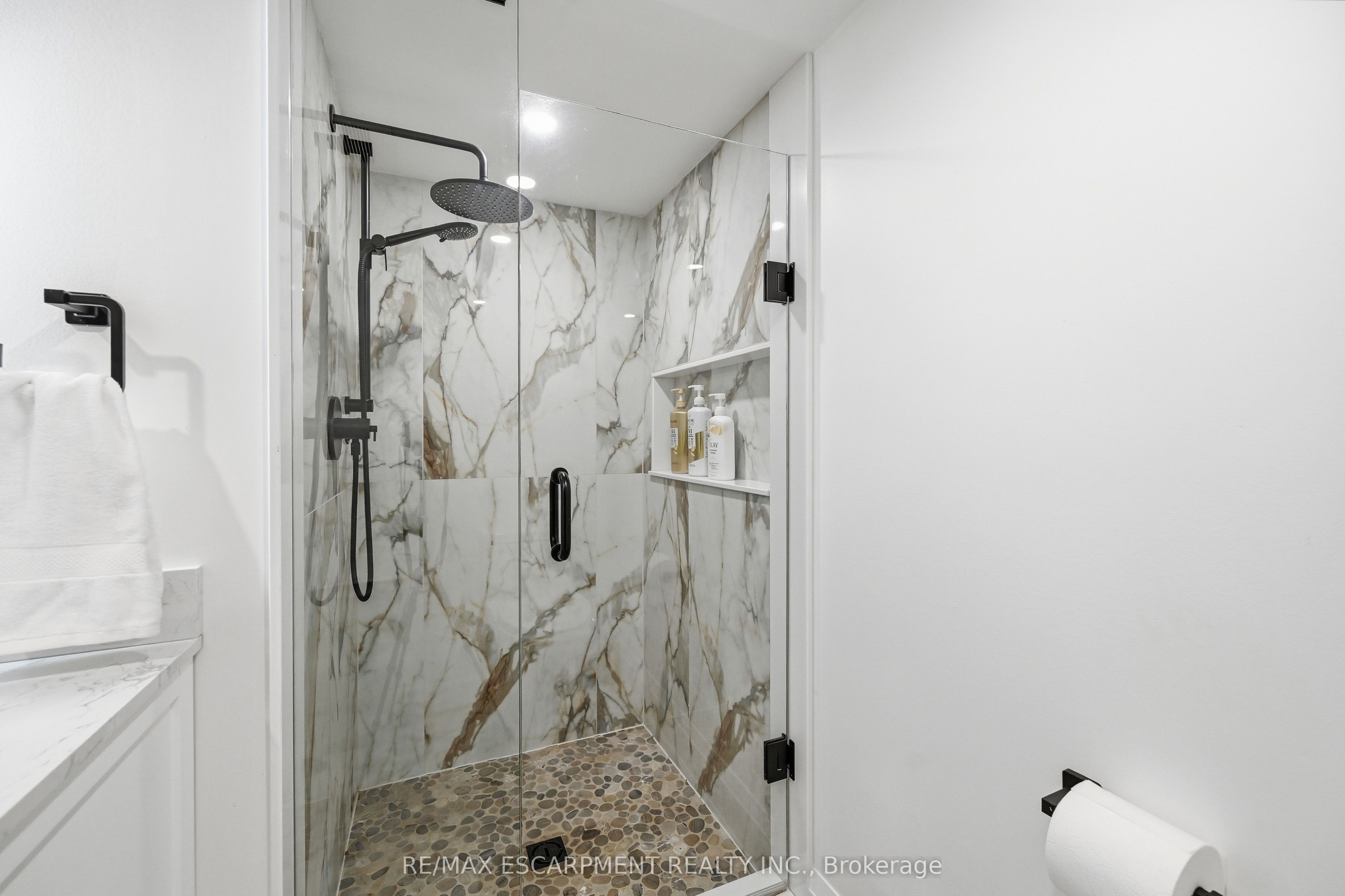 869 Condor Drive Property Photo 28