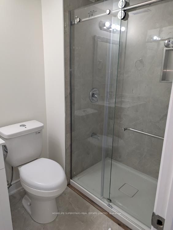 26 Glenmore Crescent Basement Apartment Property Photo 13