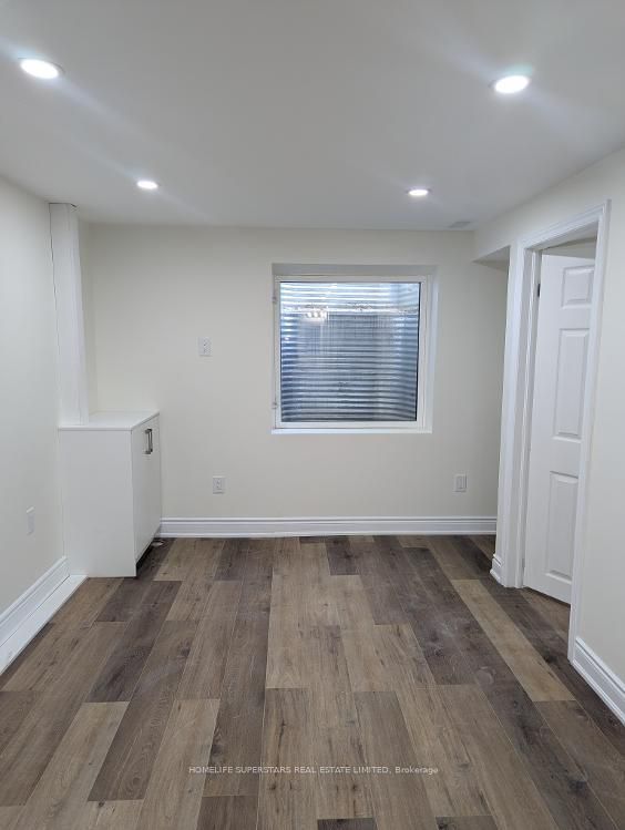 26 Glenmore Crescent Basement Apartment Property Photo 17