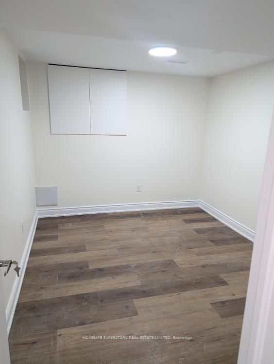 26 Glenmore Crescent Basement Apartment Property Photo 21