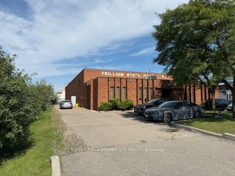 98 Stafford Drive Property Photo 4