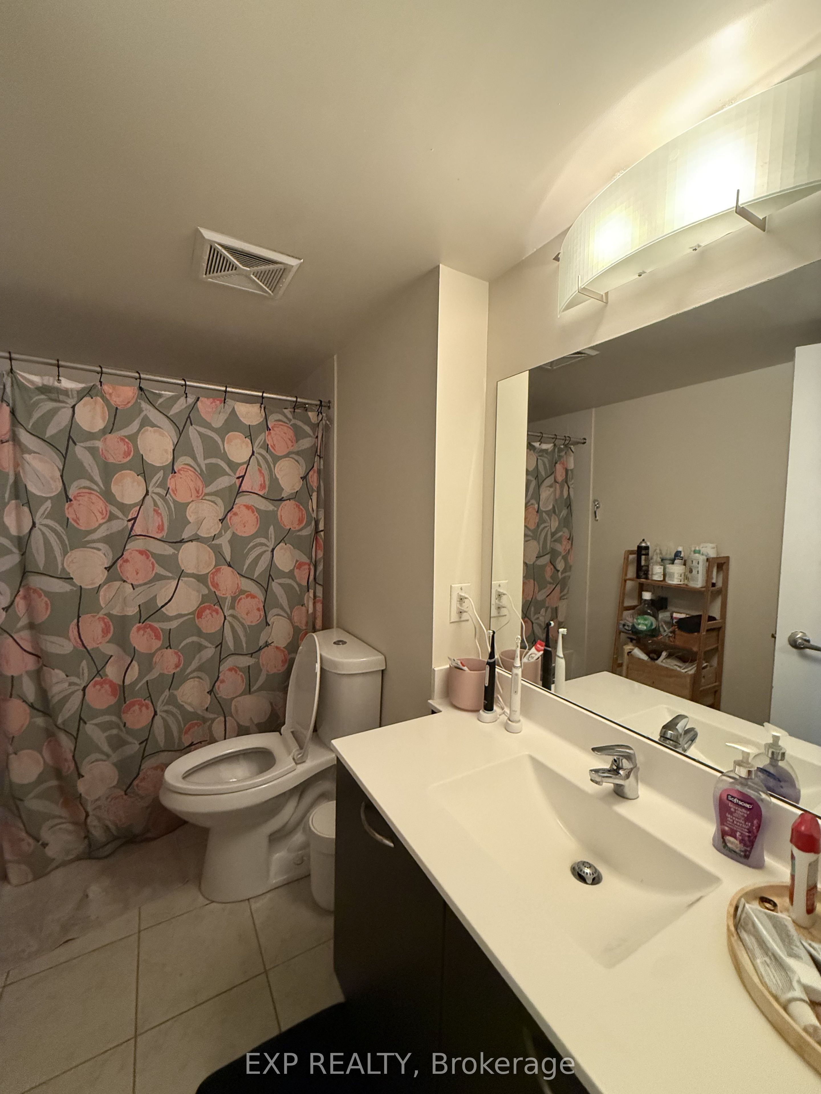 38 Joe Shuster Way 1502 Property Photo 16