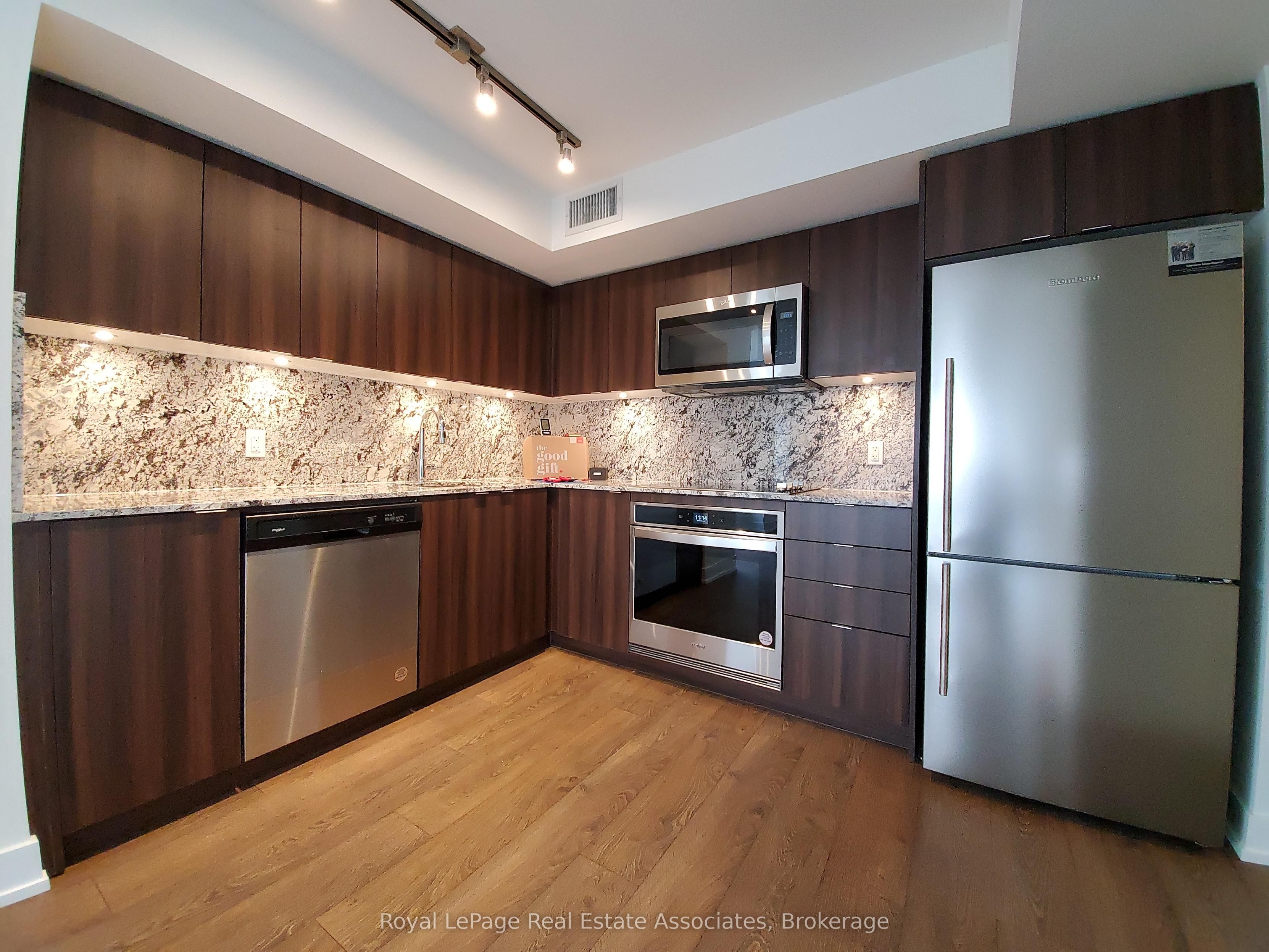 5 Mabelle Avenue 335 Property Photo 3