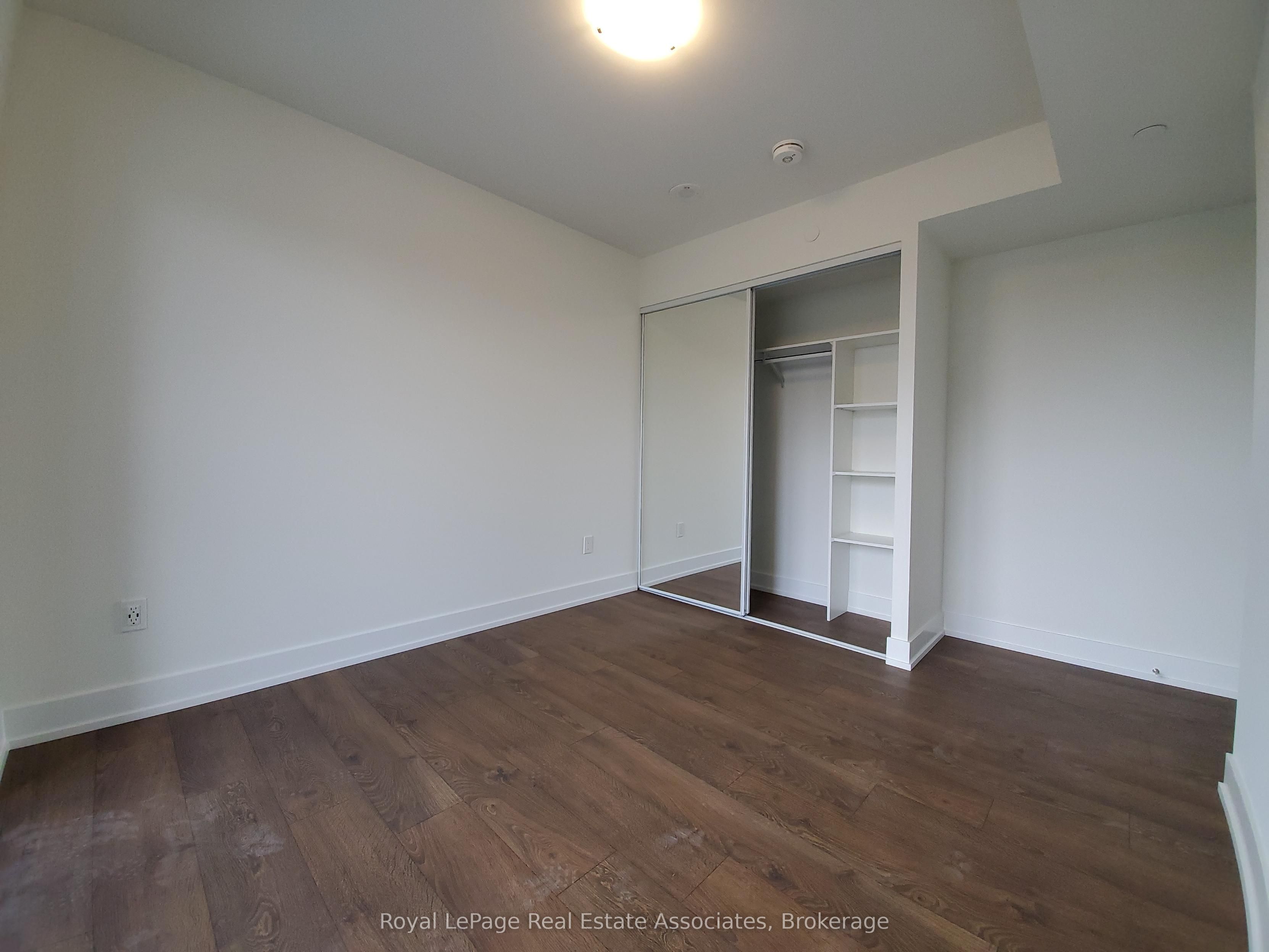 5 Mabelle Avenue 335 Property Photo 7