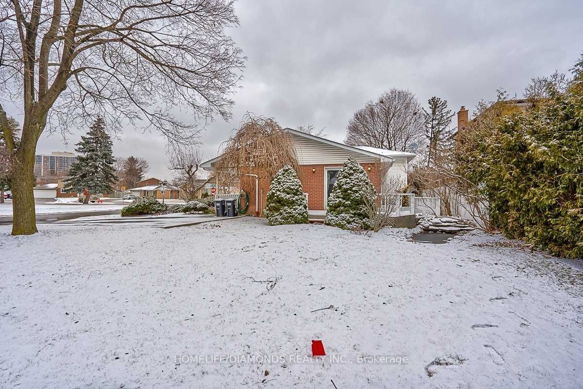 35 Edenborough Drive Property Photo 4