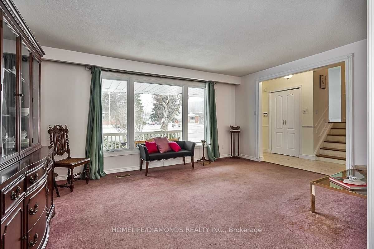 35 Edenborough Drive Property Photo 9