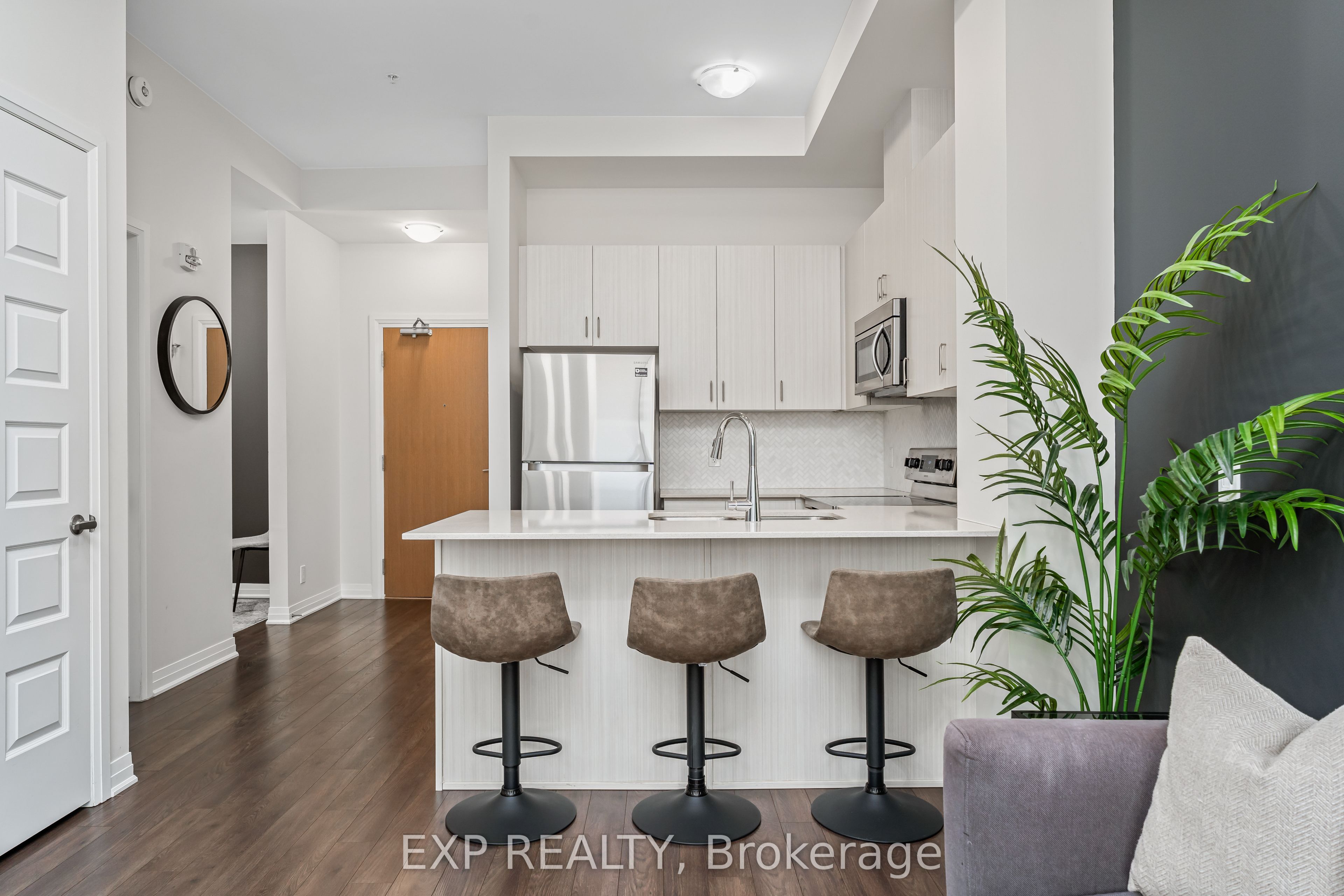 1105 Leger Way 627 Property Photo 7