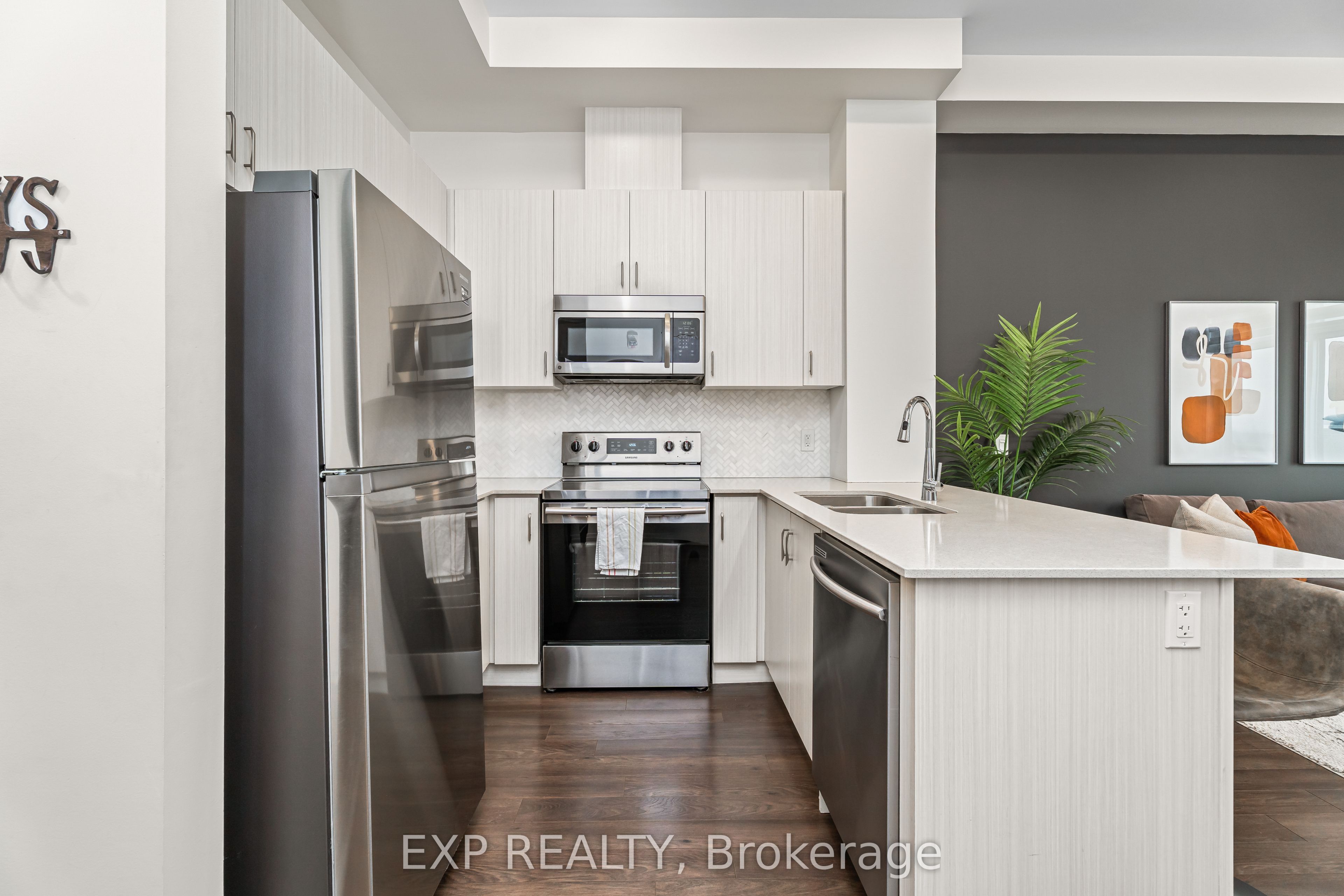 1105 Leger Way 627 Property Photo 10