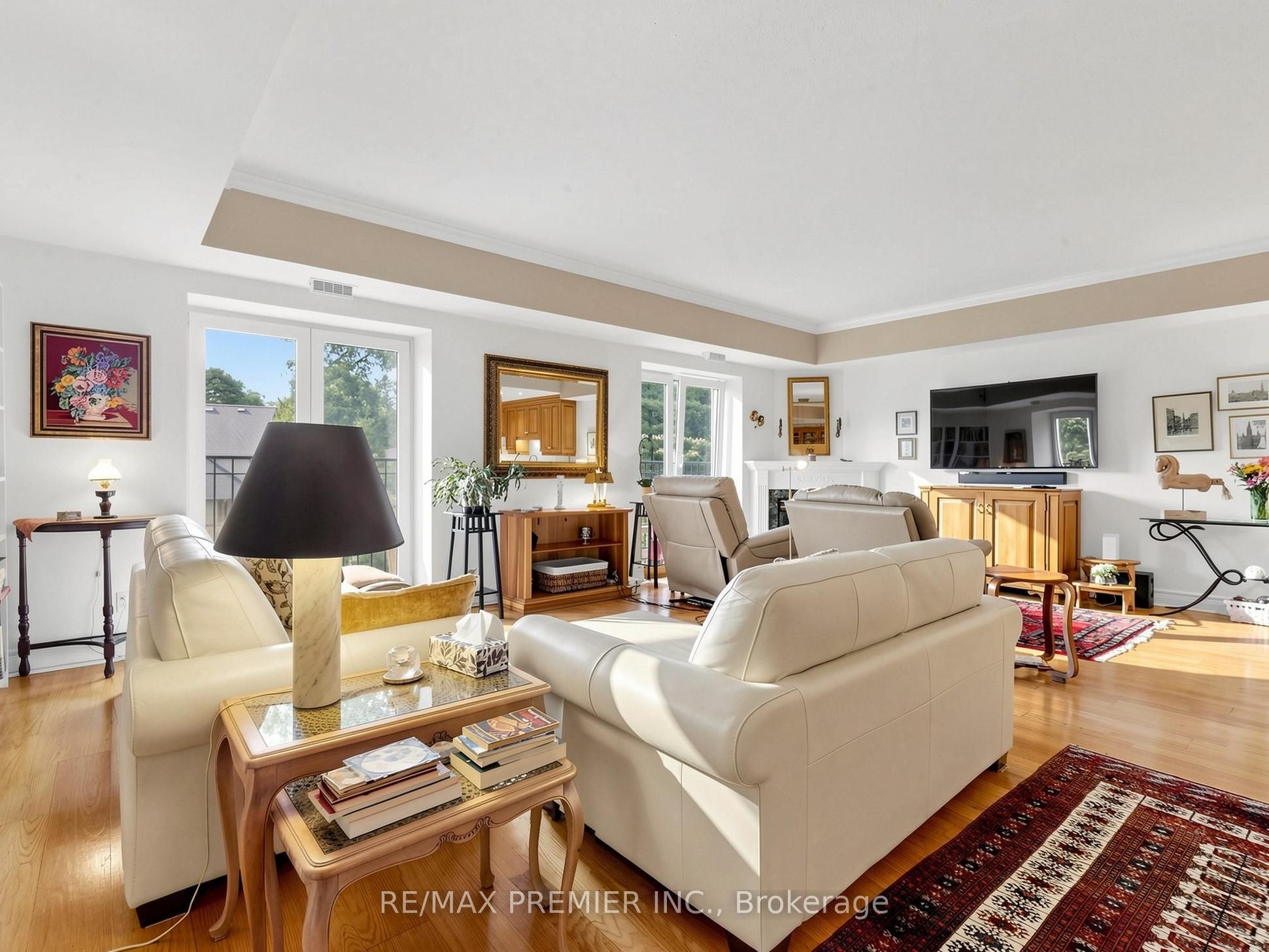 30 Anglesey Boulevard #301 Property Photo 2