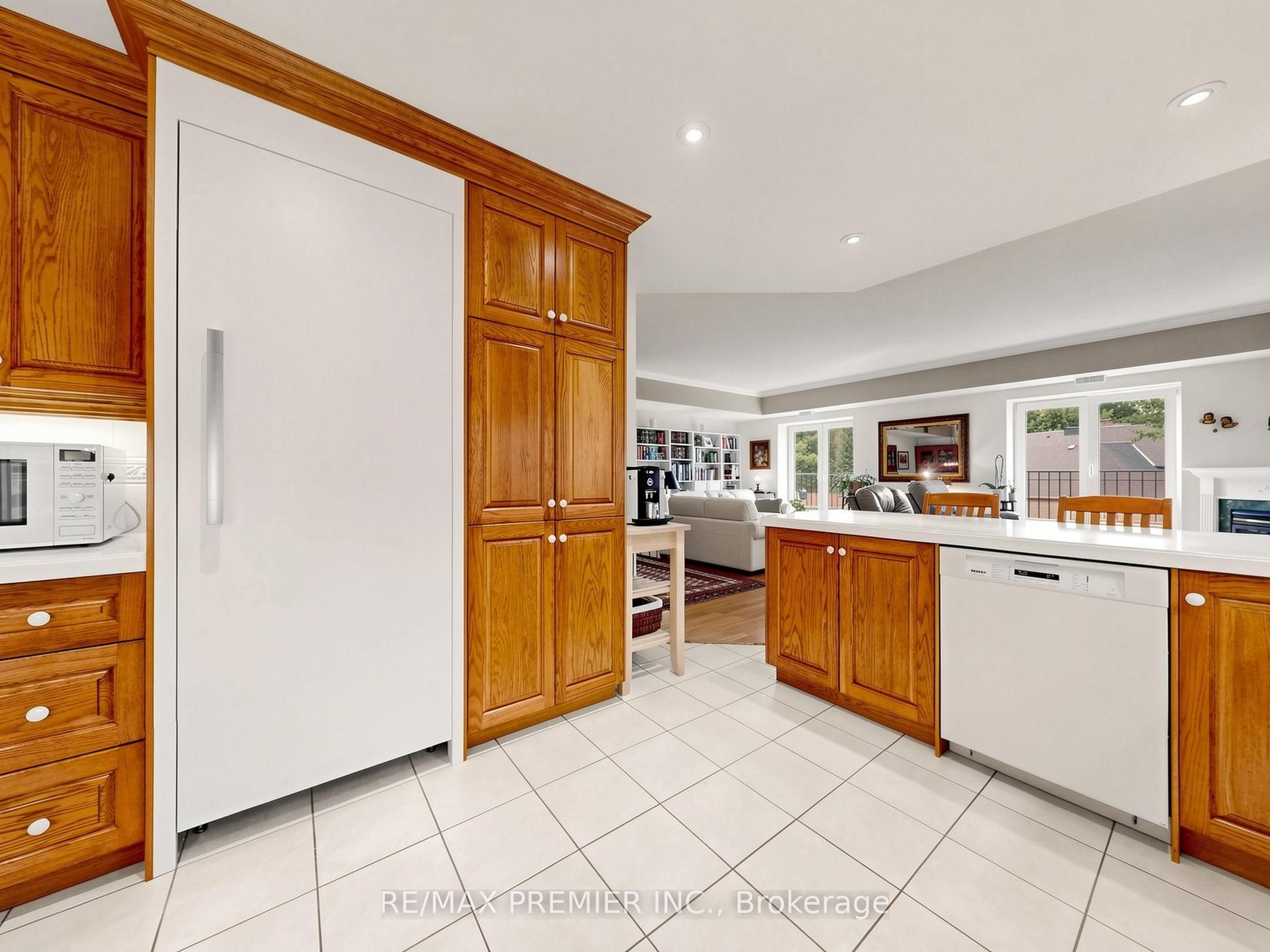 30 Anglesey Boulevard #301 Property Photo 10